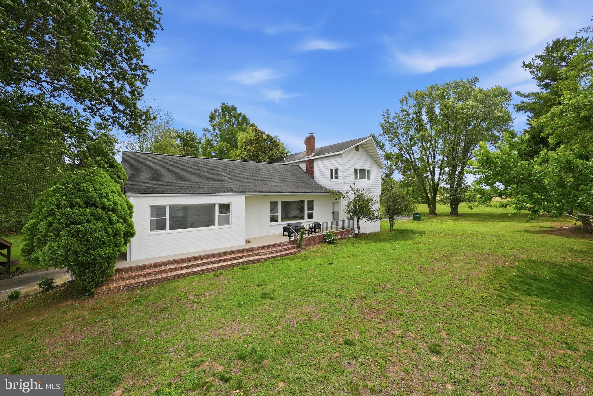 RIVER WATCH - Residential