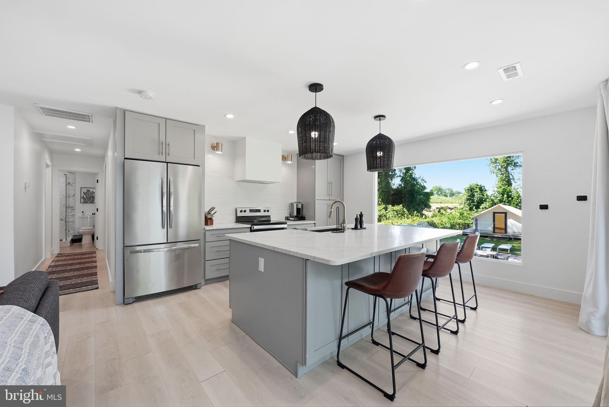 RIVER WATCH - Residential