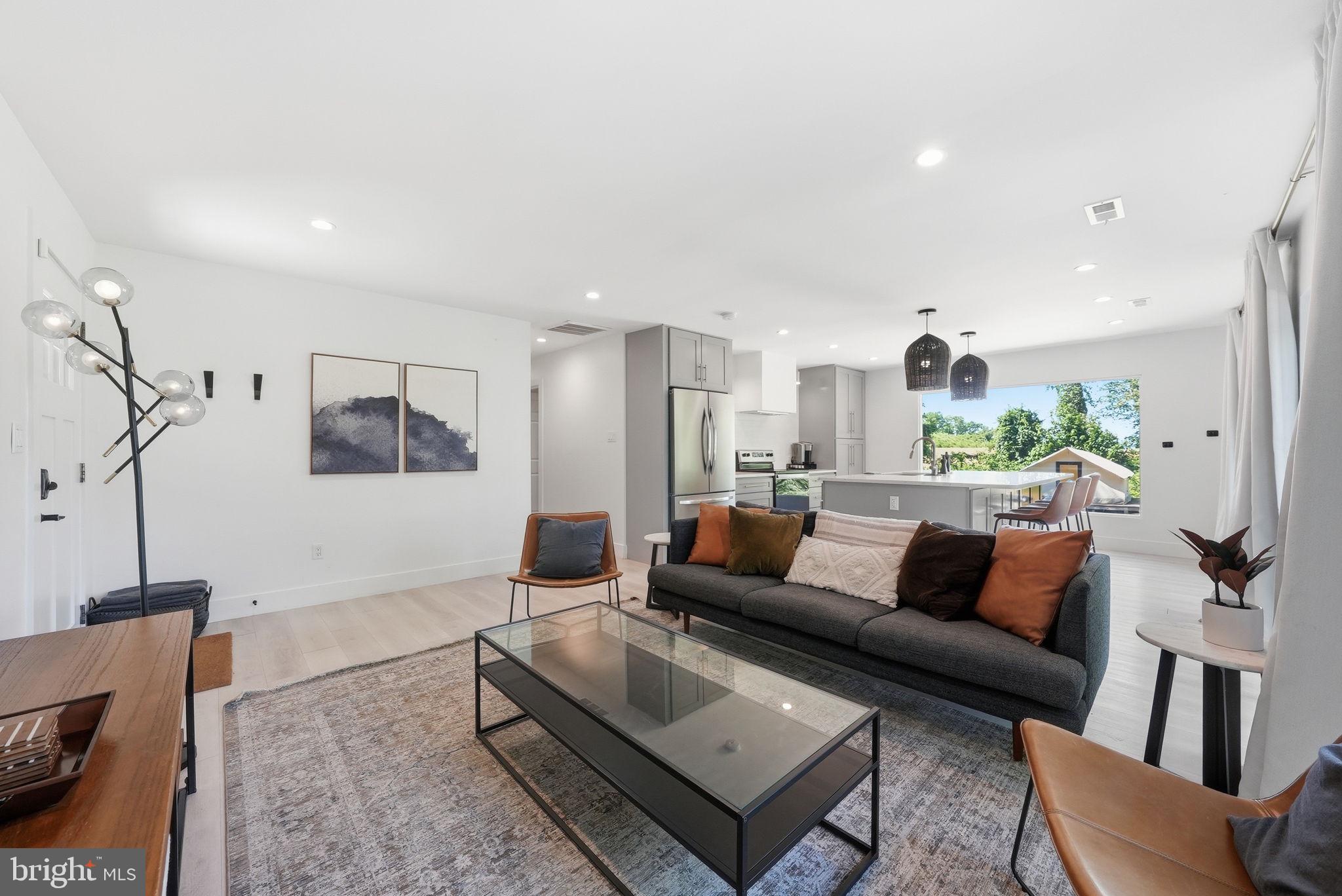 RIVER WATCH - Residential