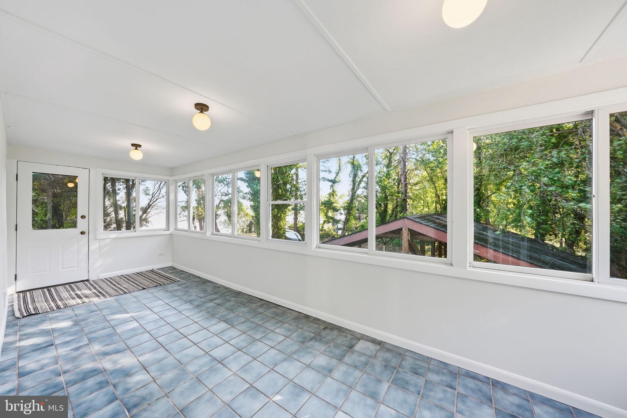 RIVER WATCH - Residential