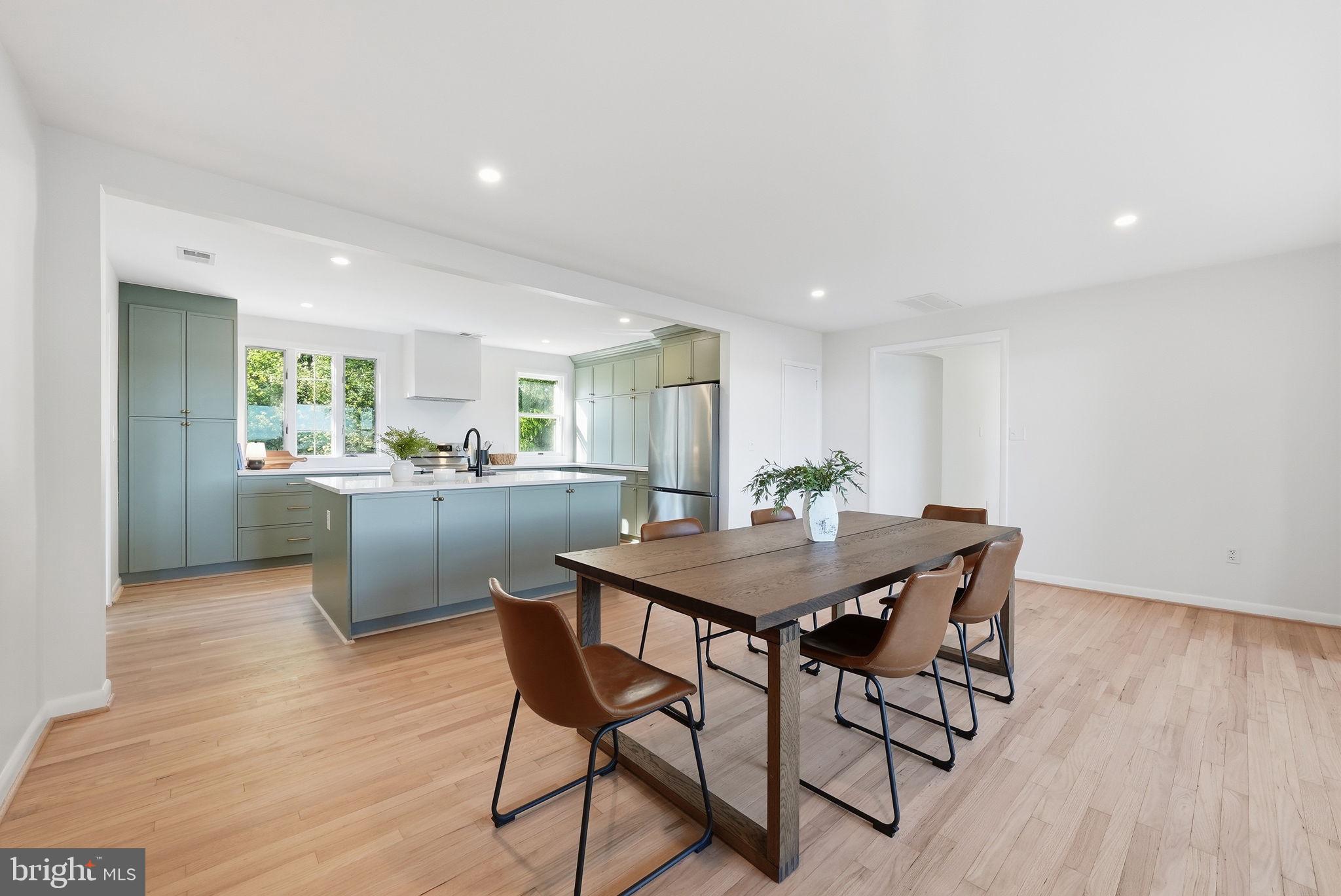 RIVER WATCH - Residential