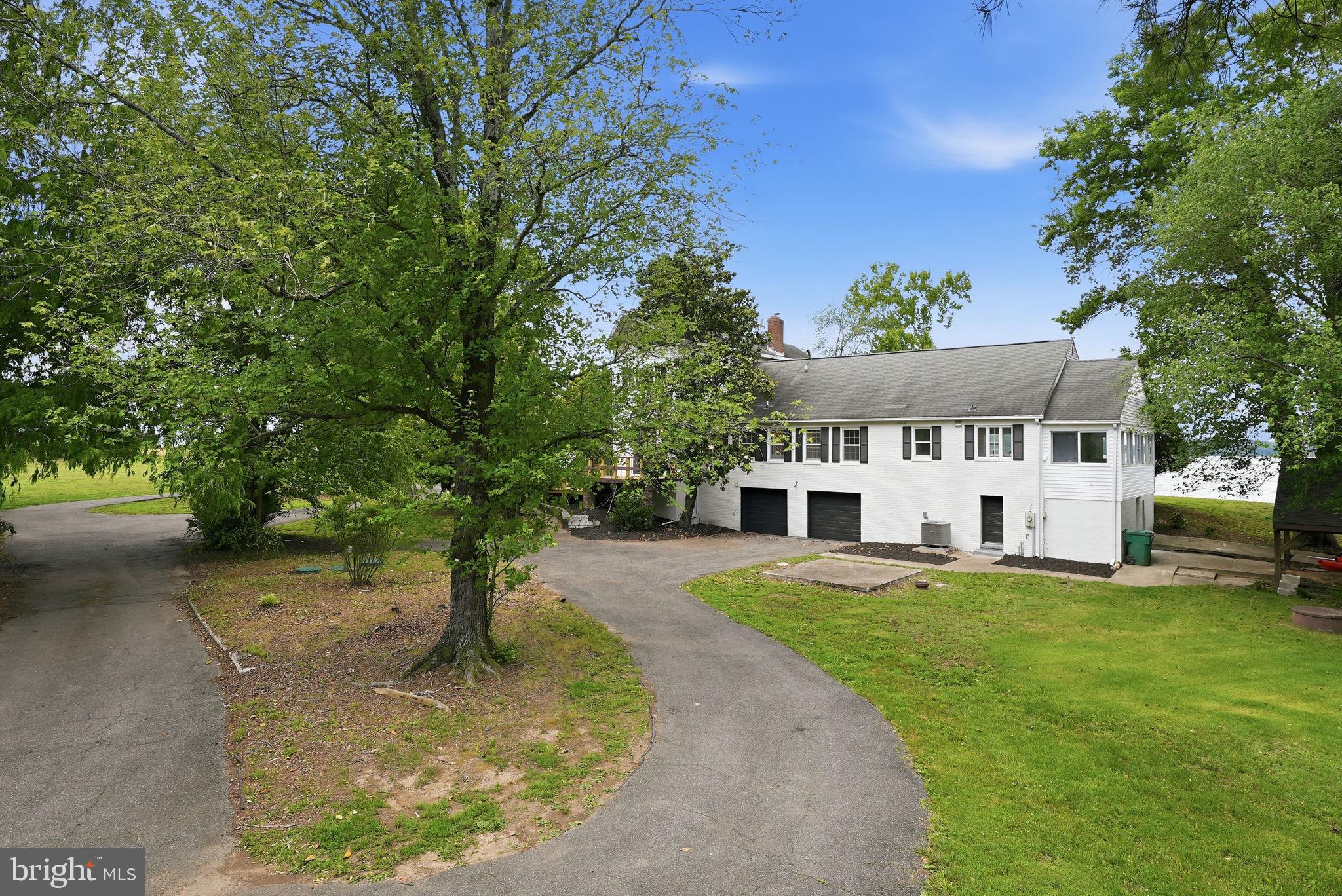 RIVER WATCH - Residential
