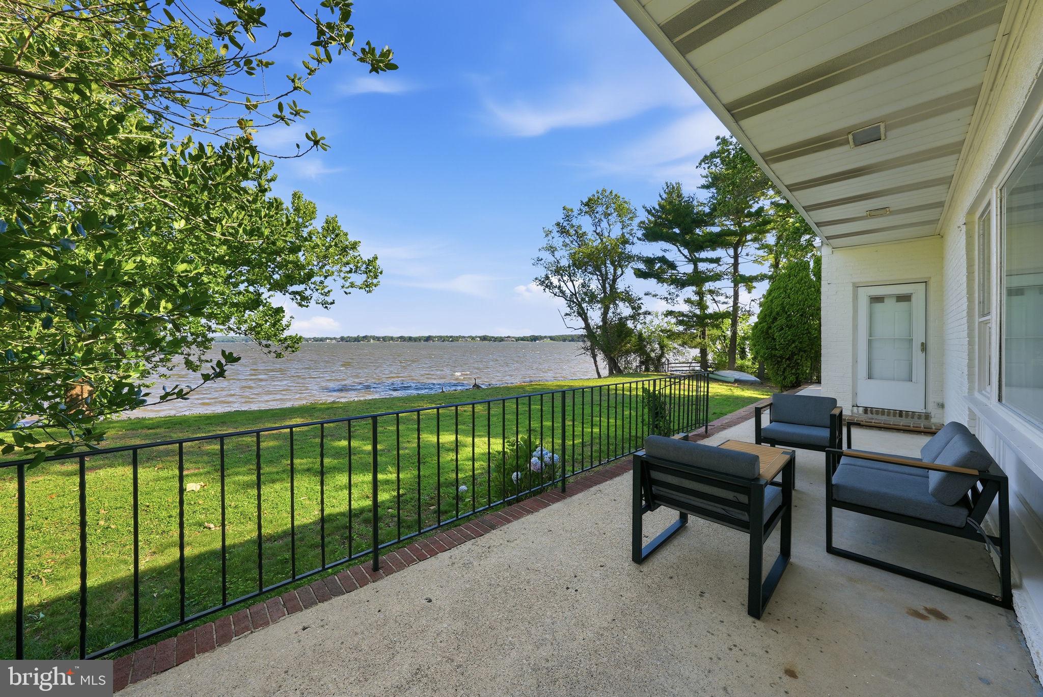 RIVER WATCH - Residential
