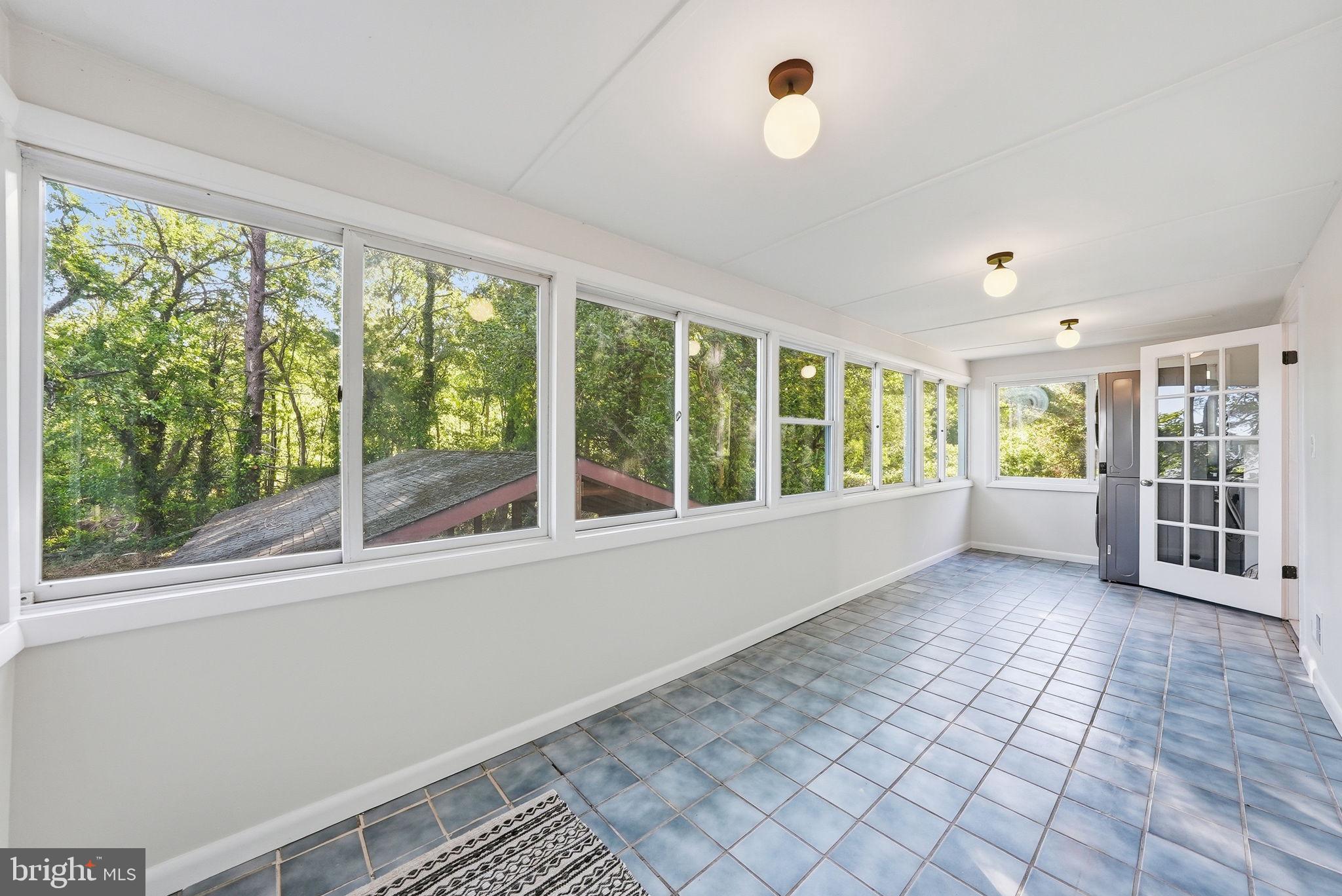 RIVER WATCH - Residential
