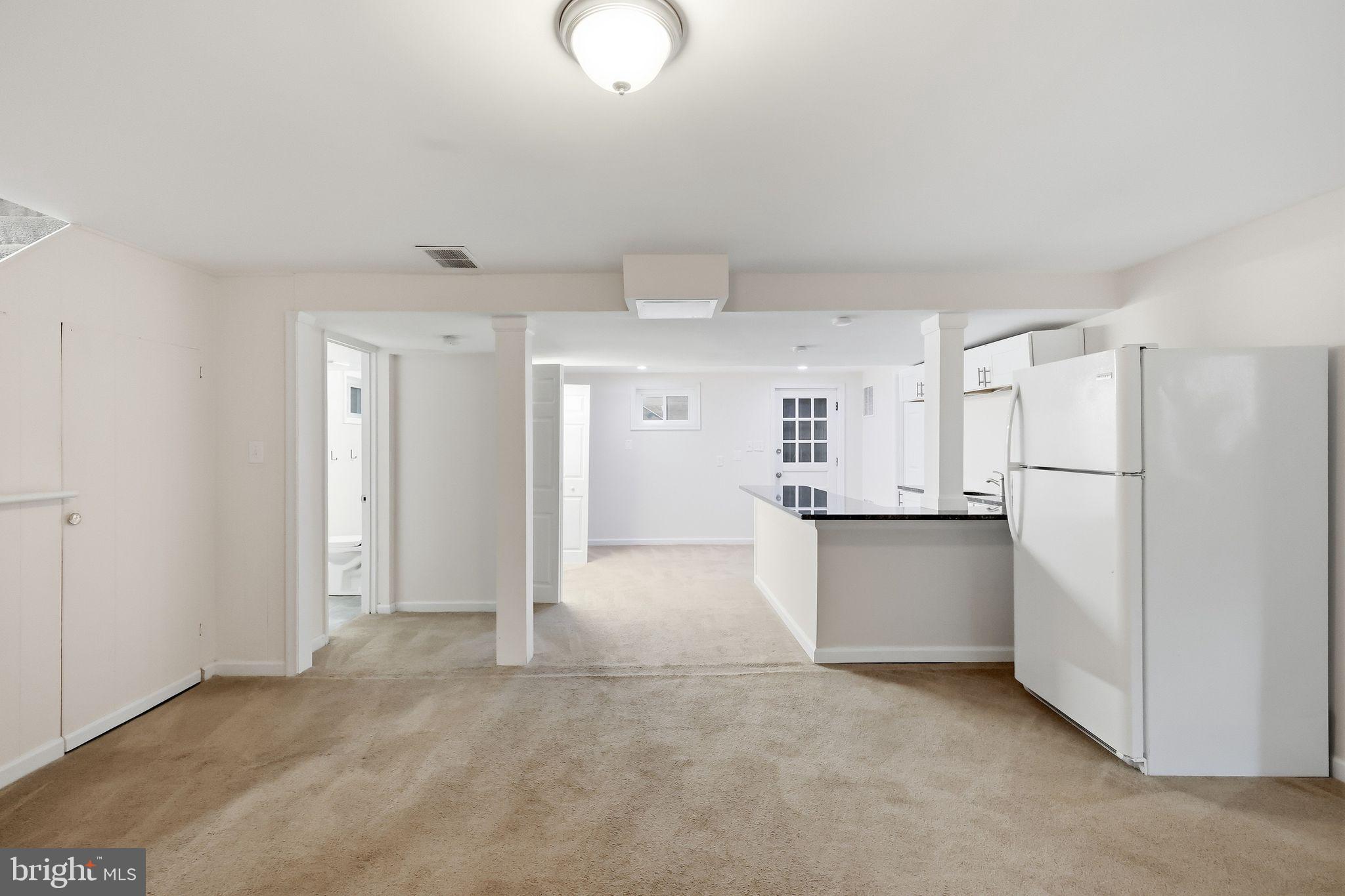COLLEGE PARK WOODS - Residential