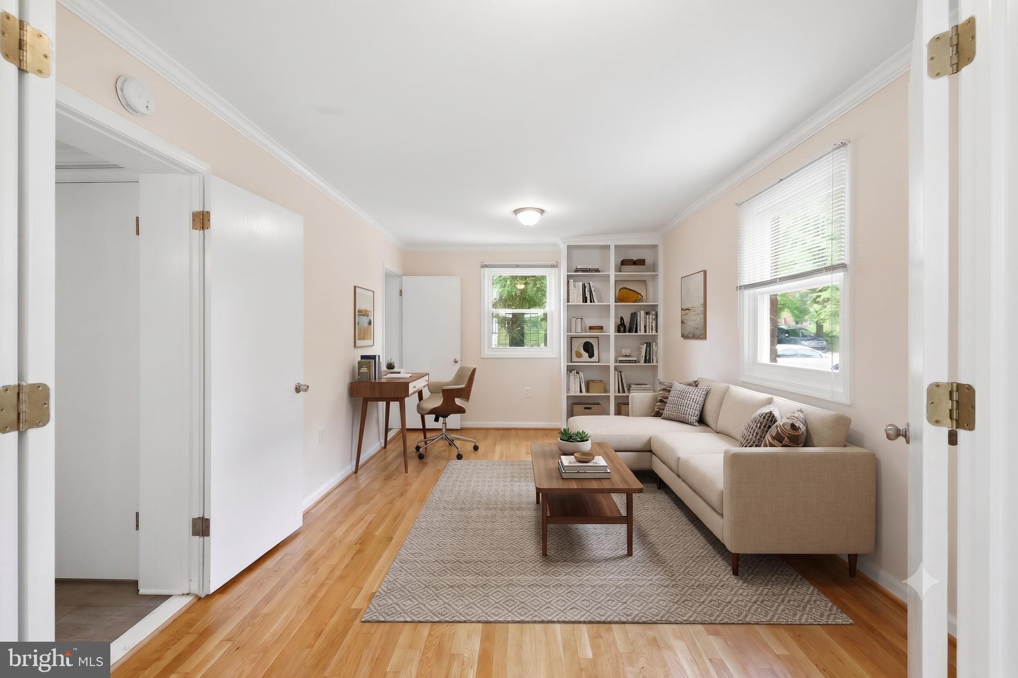 COLLEGE PARK WOODS - Residential