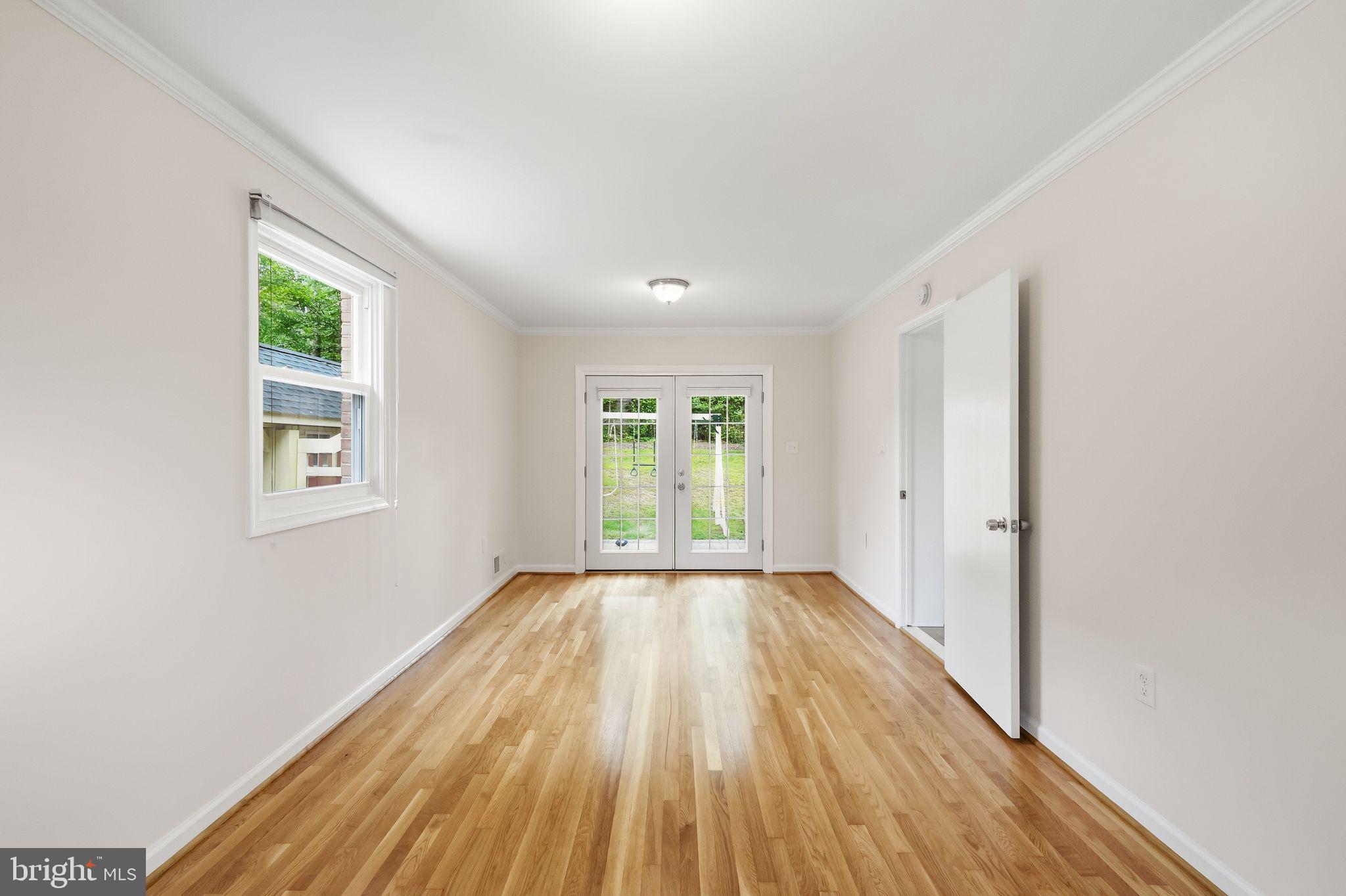 COLLEGE PARK WOODS - Residential