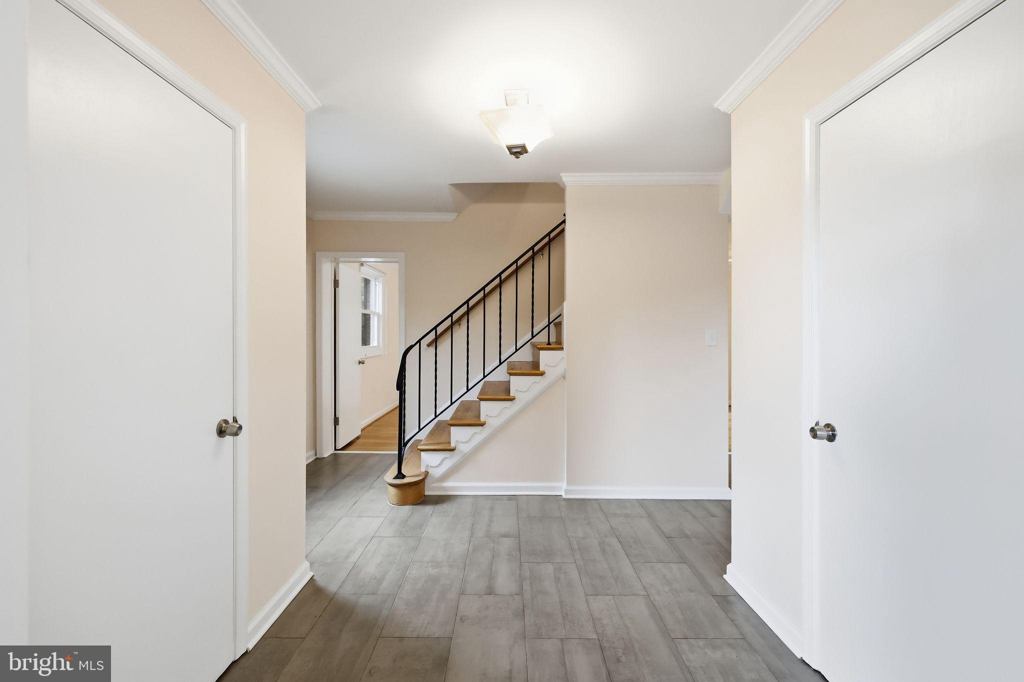 COLLEGE PARK WOODS - Residential