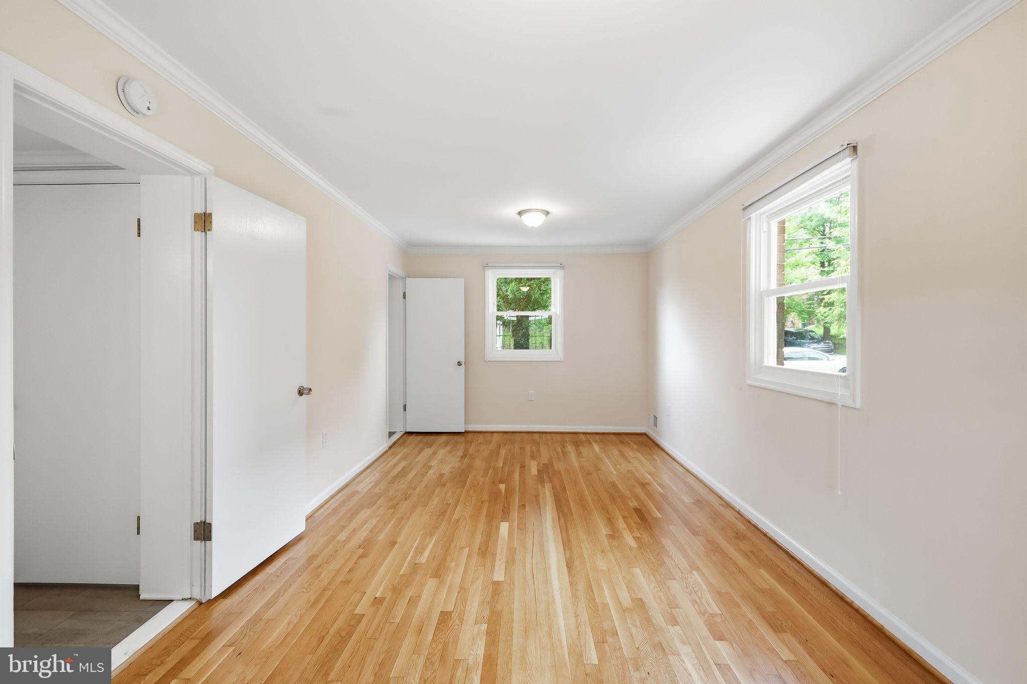COLLEGE PARK WOODS - Residential