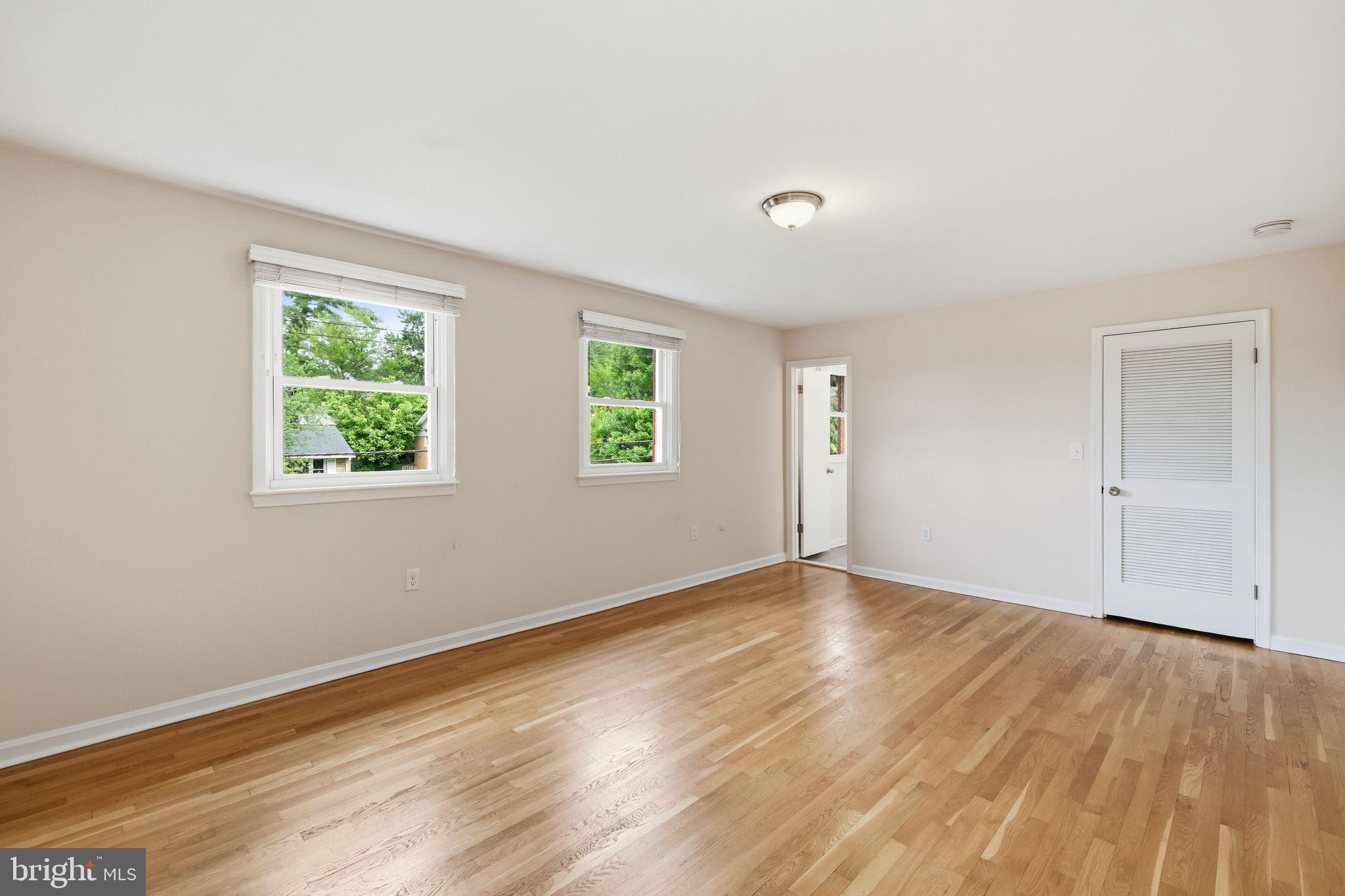 COLLEGE PARK WOODS - Residential