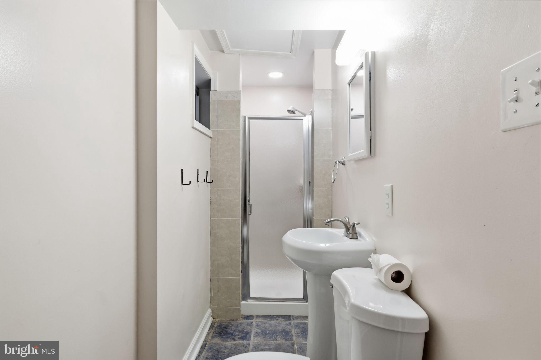 COLLEGE PARK WOODS - Residential