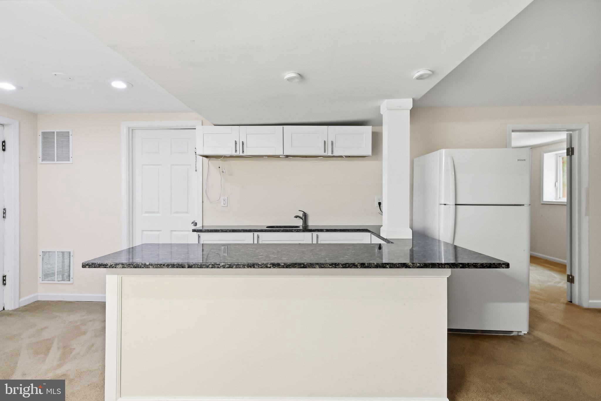 COLLEGE PARK WOODS - Residential