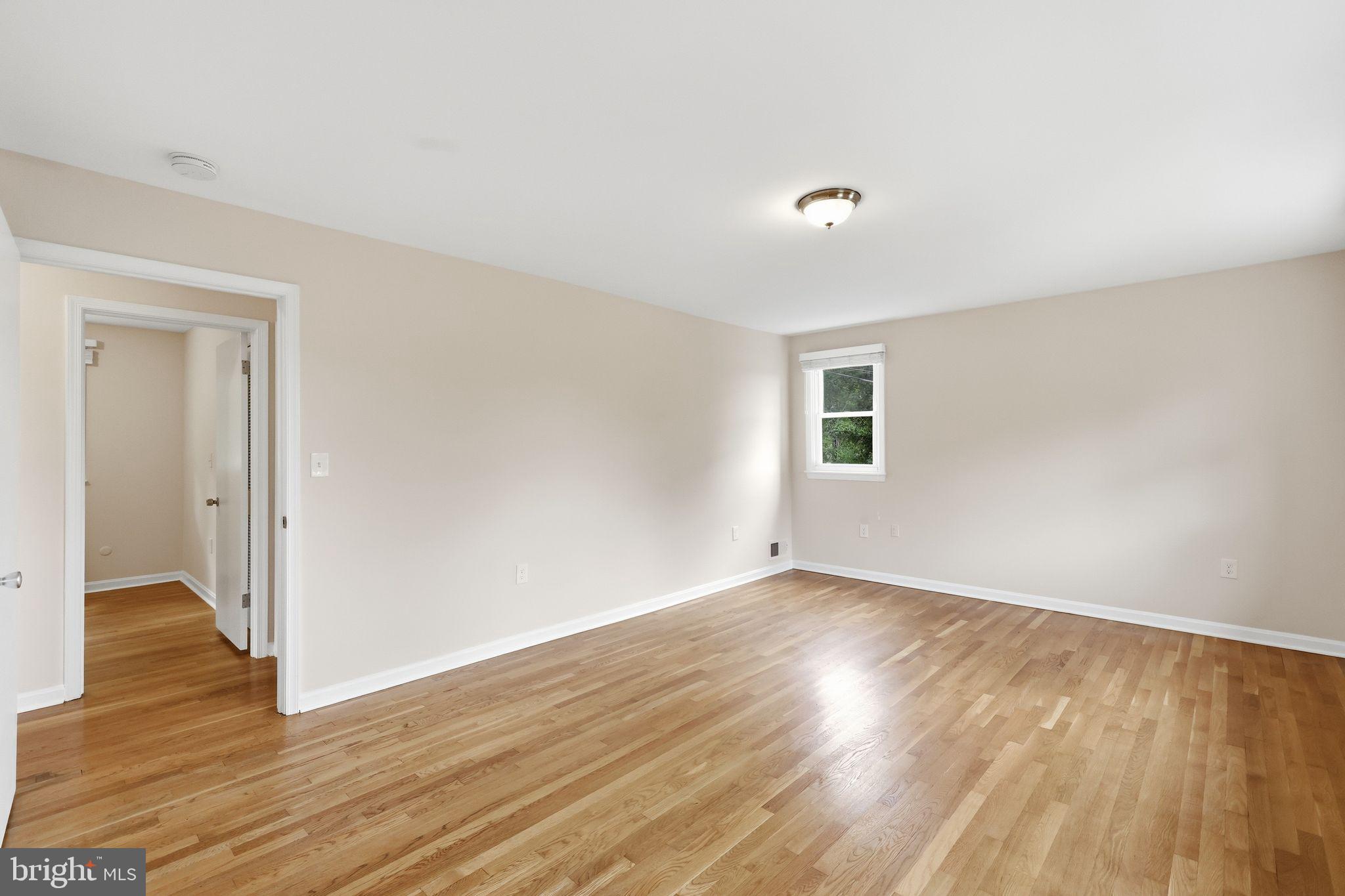 COLLEGE PARK WOODS - Residential