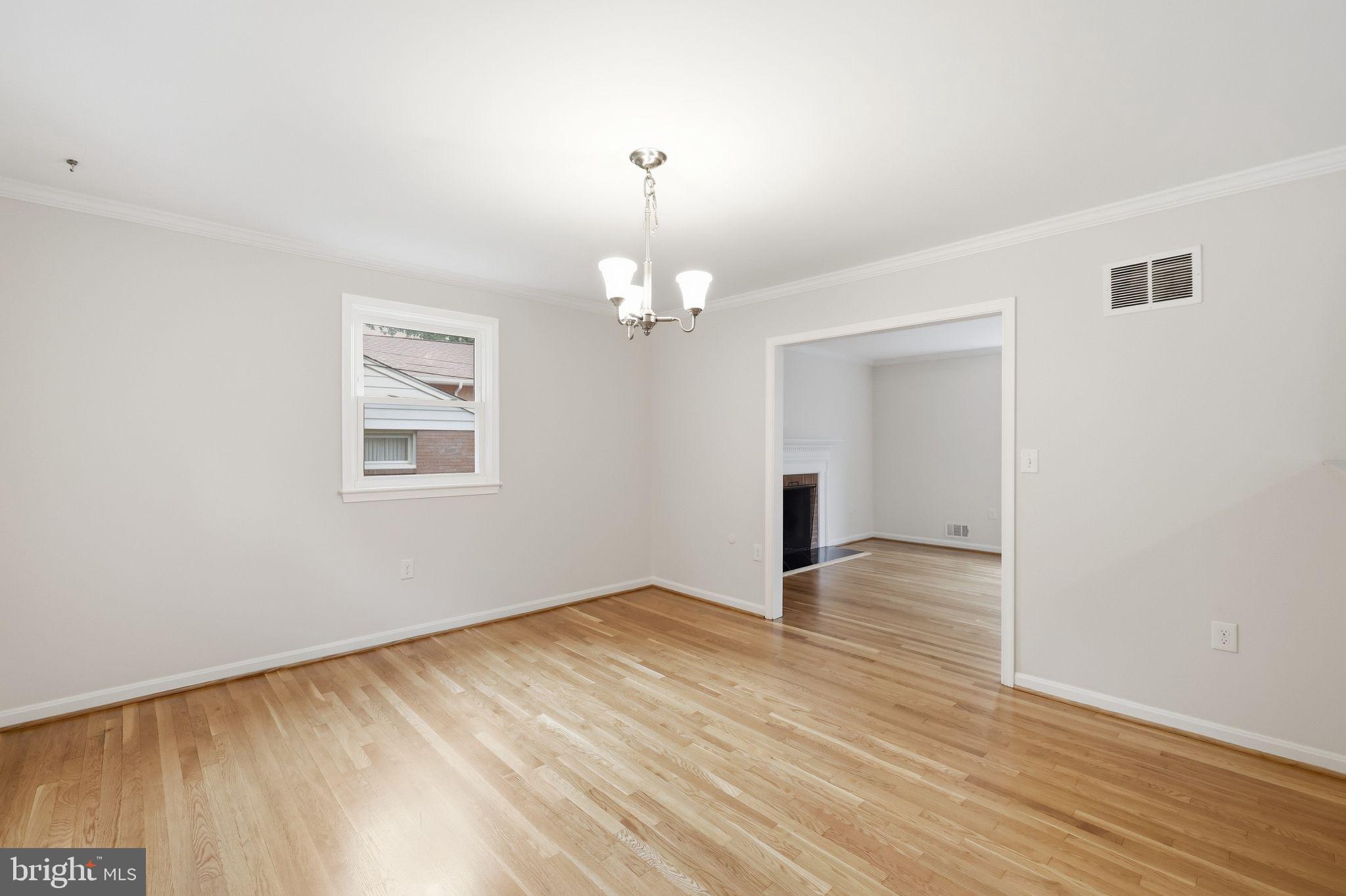 COLLEGE PARK WOODS - Residential