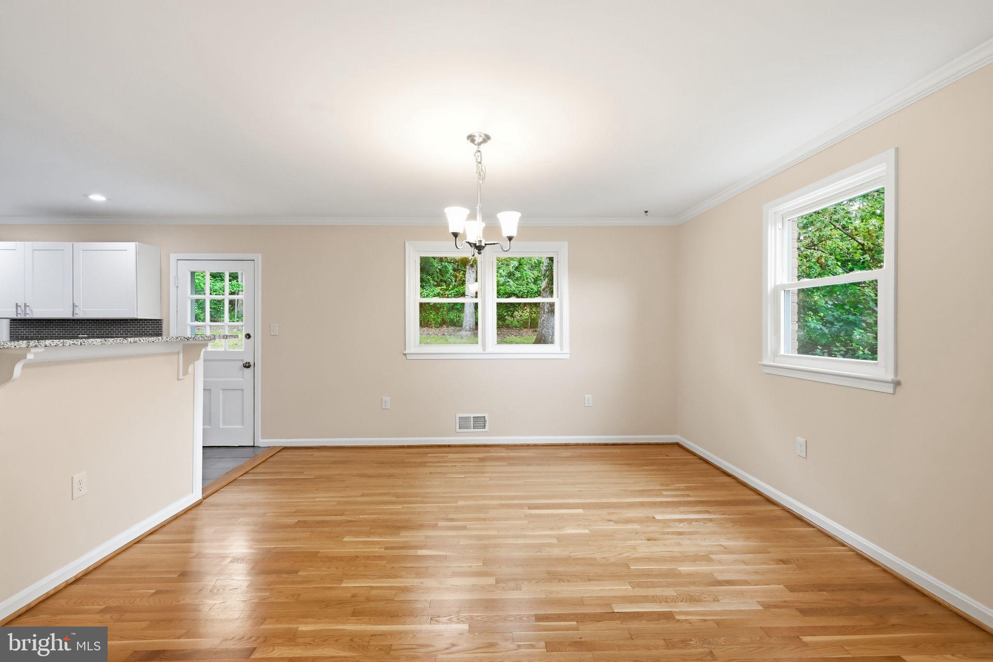COLLEGE PARK WOODS - Residential