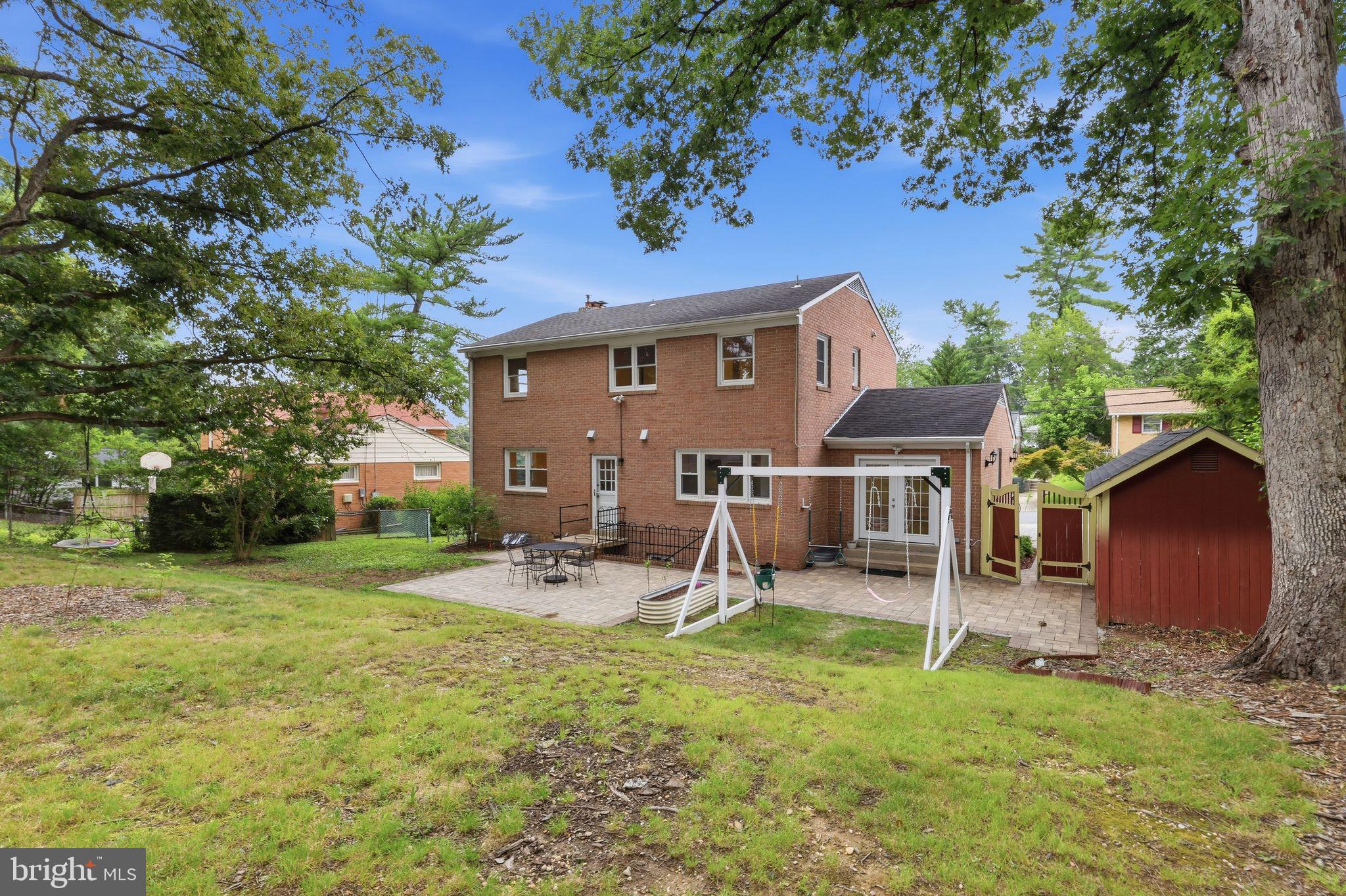 COLLEGE PARK WOODS - Residential