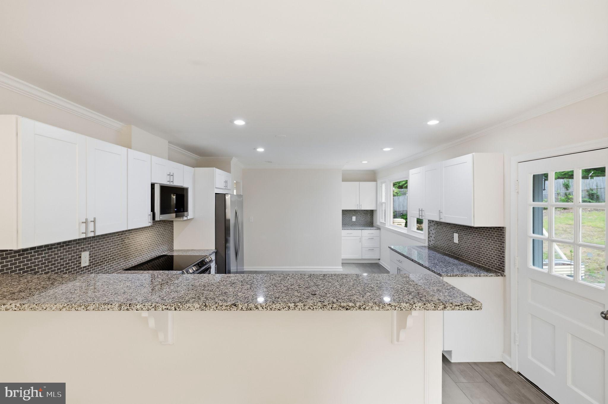 COLLEGE PARK WOODS - Residential