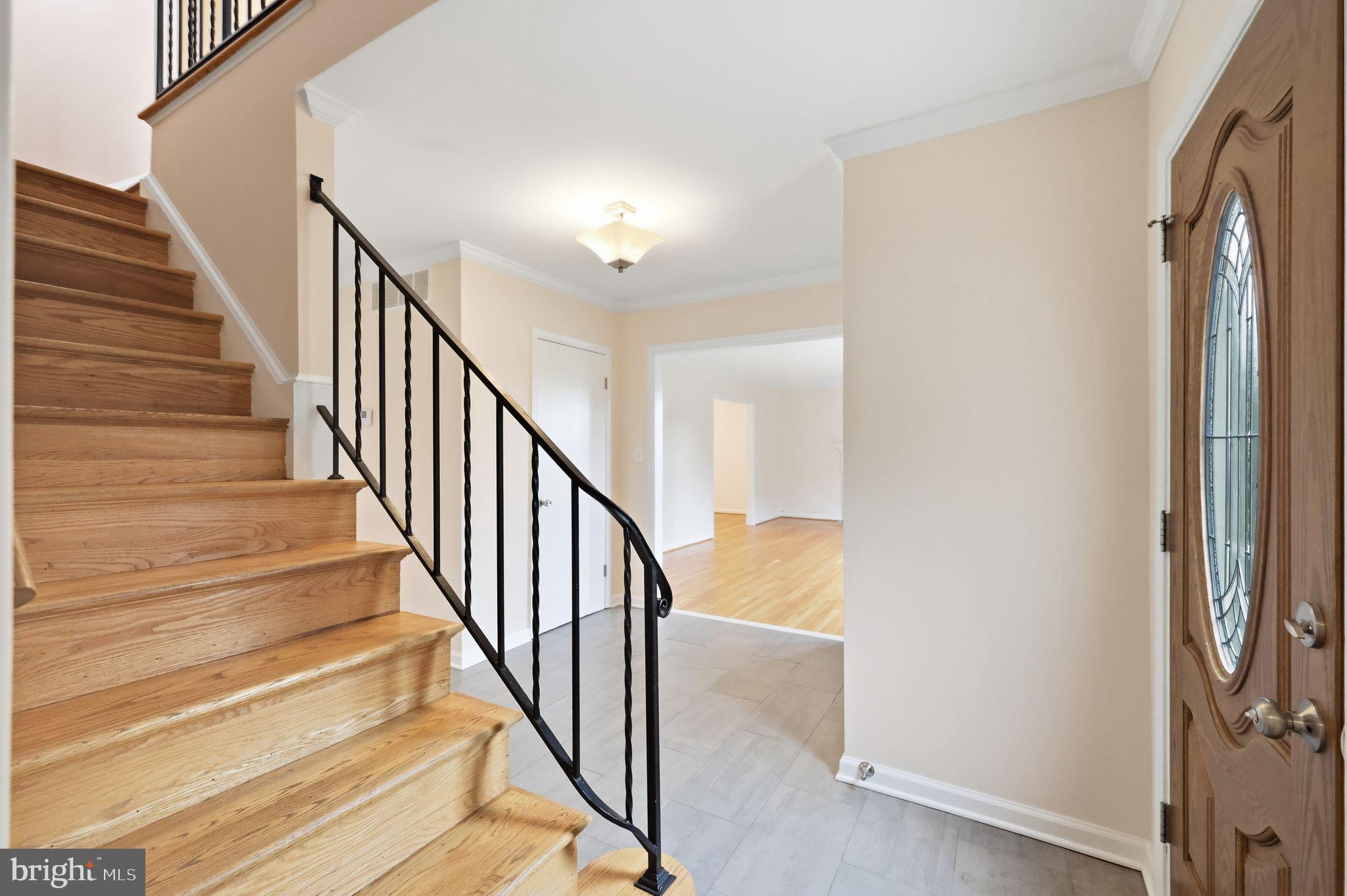 COLLEGE PARK WOODS - Residential