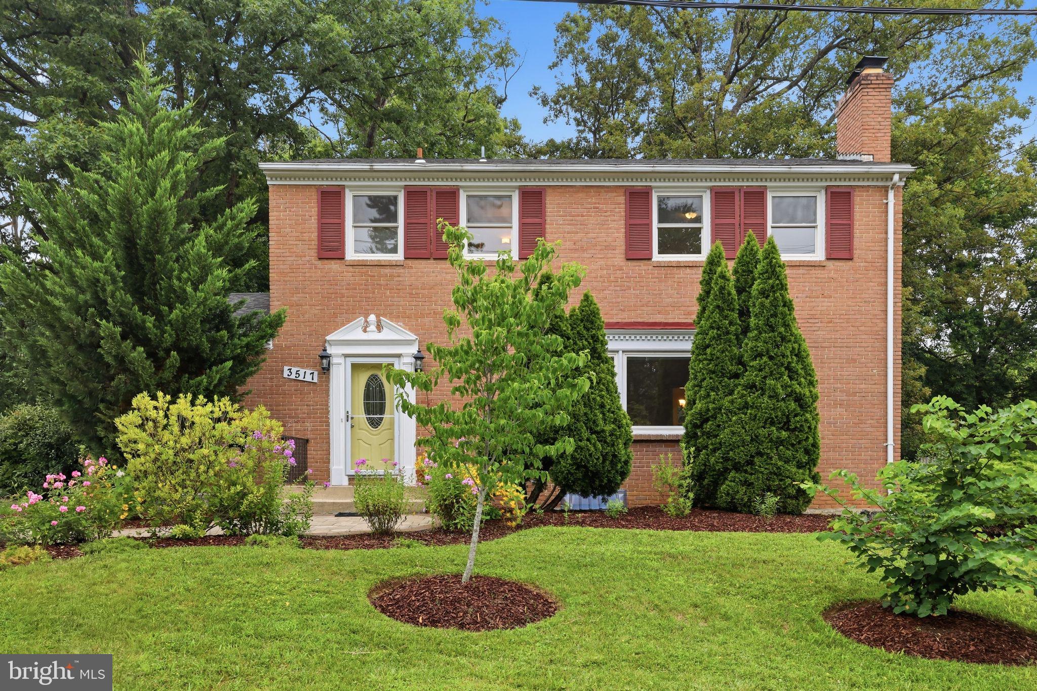 COLLEGE PARK WOODS - Residential