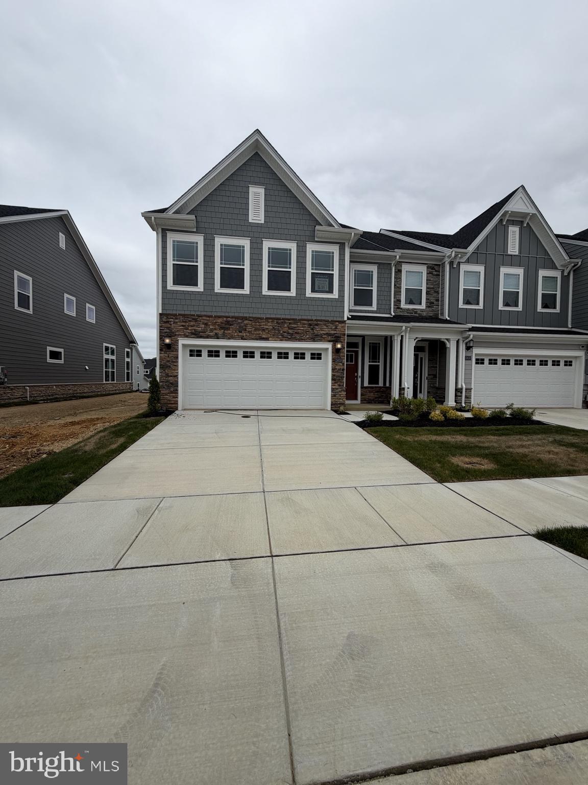 Upon entry into this new two-story home is an airy double-height foyer, followed by the kitchen, dining area and Great Room arranged in a desirable open floorplan that promotes seamless transition between spaces. On the same level is a peaceful owner’s suite with an adjoining bathroom and a large walk-in closet. Occupying the top level are the remaining two bedrooms and a sprawling loft made for shared entertainment.

Prices, dimensions and features may vary and are subject to change. Photos are for illustrative purposes only.