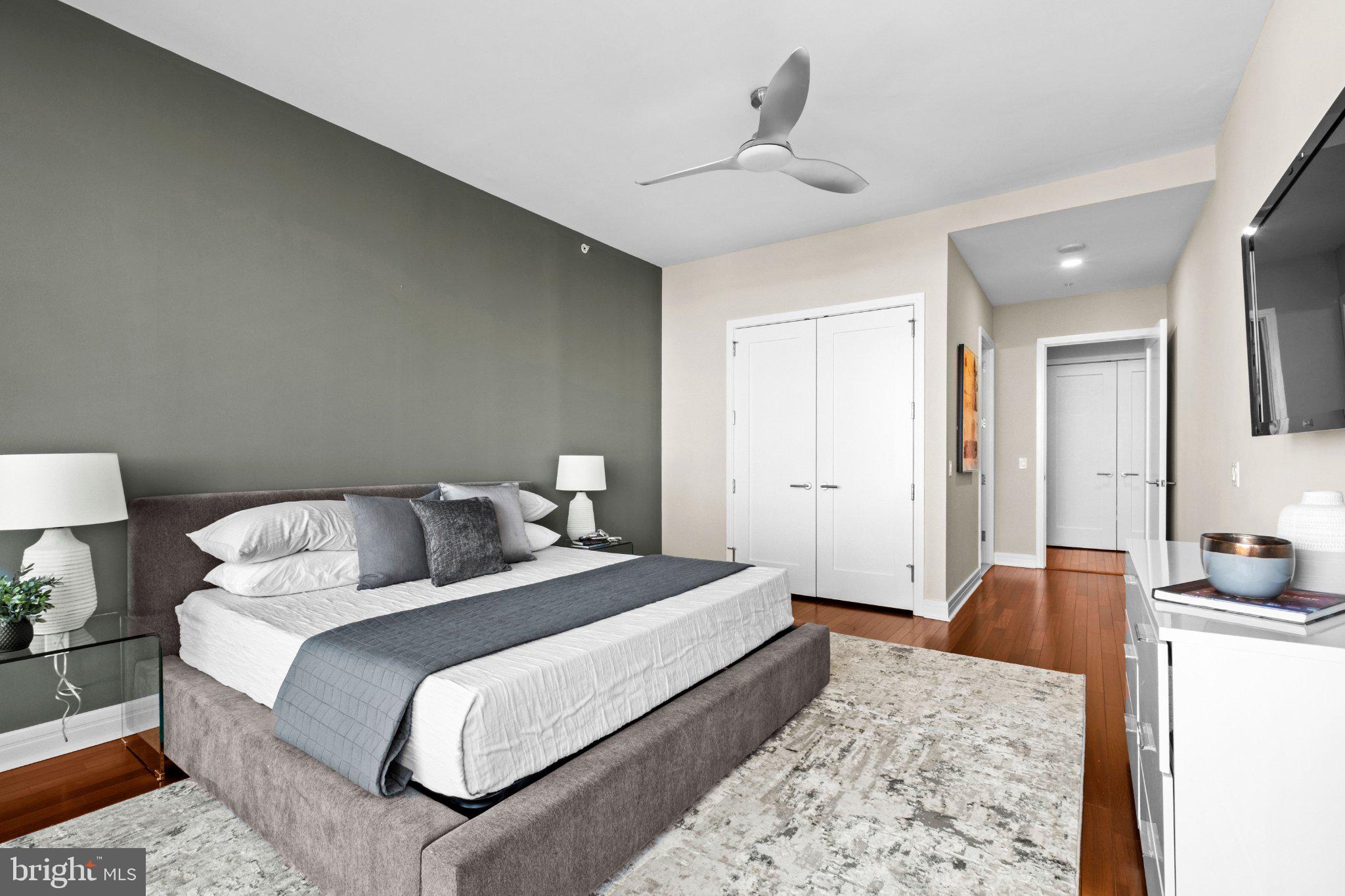 AVENUE OF THE ARTS - Residential