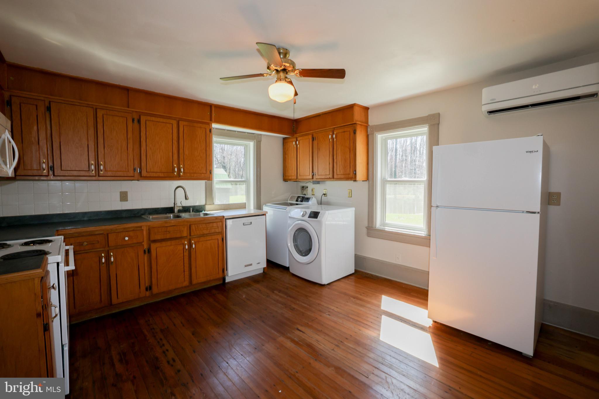 LEVY - Residential Lease