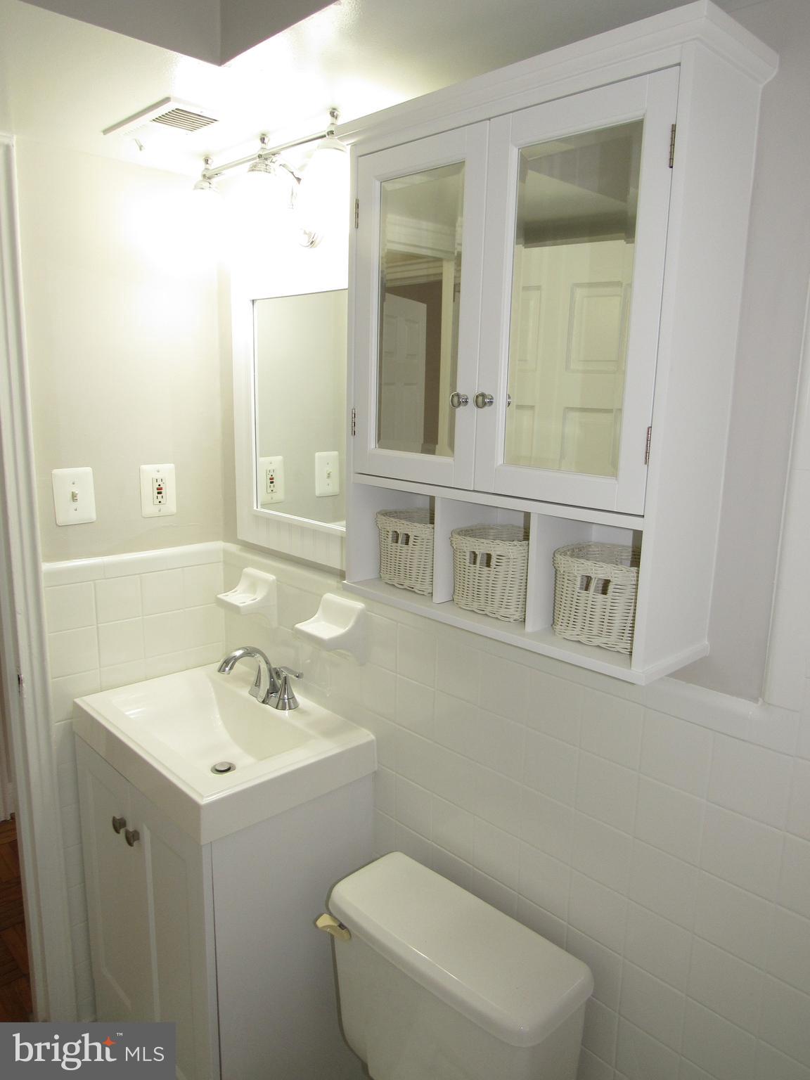ARBORS OF ARLINGTON - Residential Lease