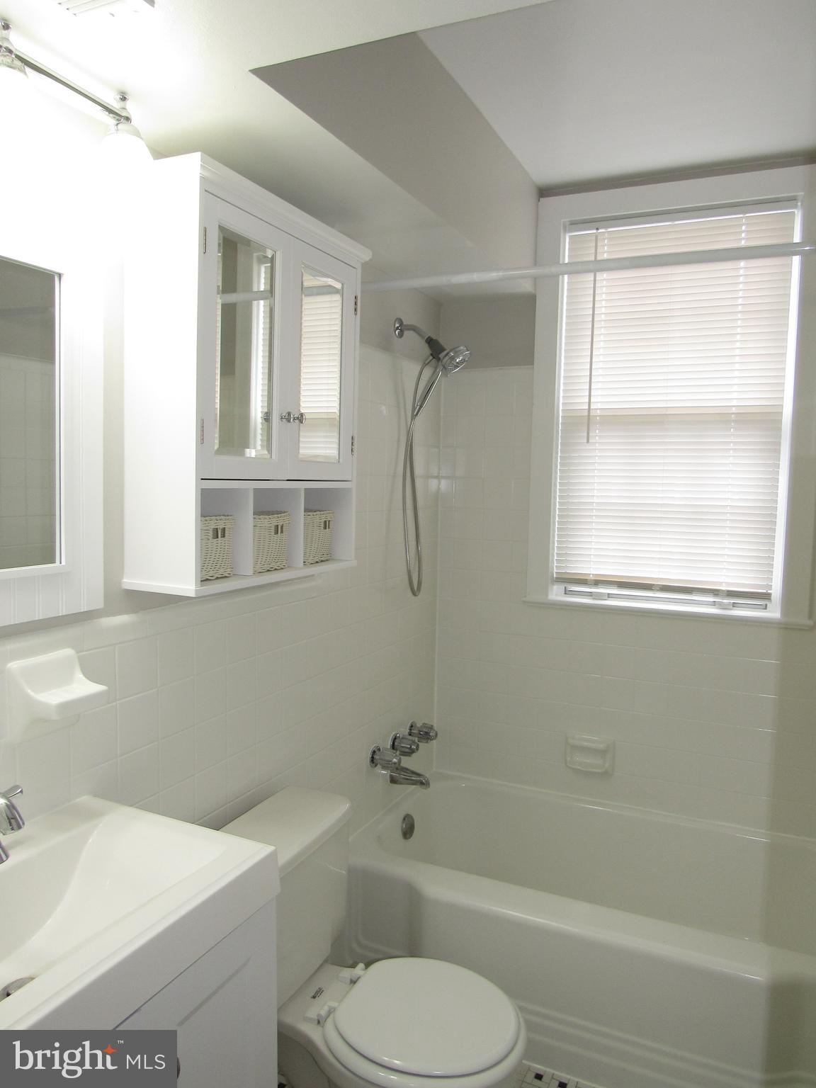 ARBORS OF ARLINGTON - Residential Lease