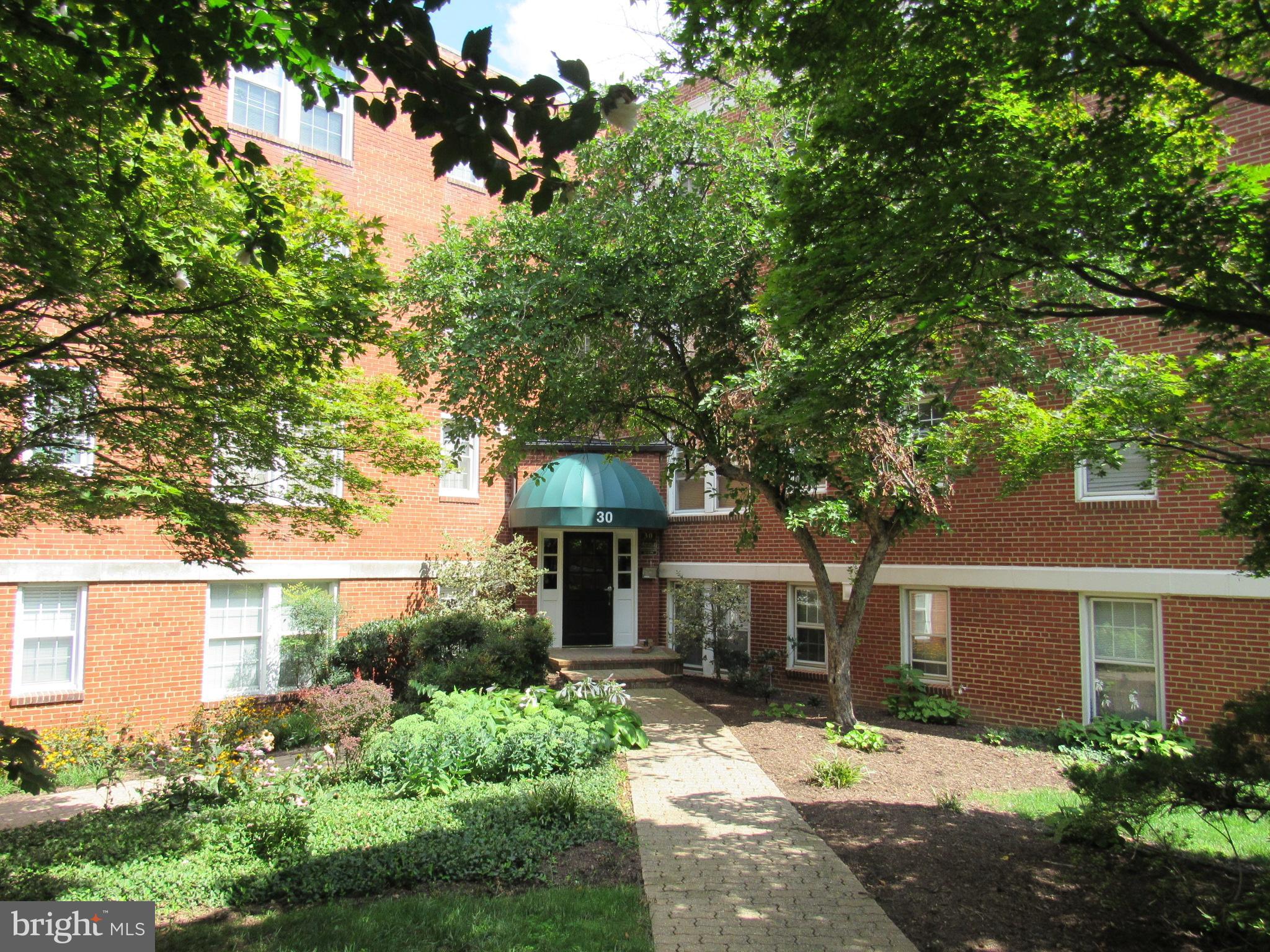 BEAUTIFUL and RENOVATED UNIT *Super location *Gleaming  refinished wood floors *Two-toned custom painted *Large living area with lots of natural light *Beautiful, UPDATED KITCHEN with granite, custom cabinets, stainless appliances *RECENT fixtures *Corner bedroom with recent carpeting + walk-in closet *RENOVATED full bathroom with tasteful appointments *Only 1.25 miles to Ballston Mall + Bus stop @ bldg. *Easy commute to downtown DC & Arlington Social Scene plus close to Ft. Myer, Pentagon, Amazon HQ2, Parks, restaurants, shopping , etc. *Across the street from the TJ Community Center w/workout area, basketball, track & more *Sorry-No Smokers *Cats & Birds only allowed *Laundry in building