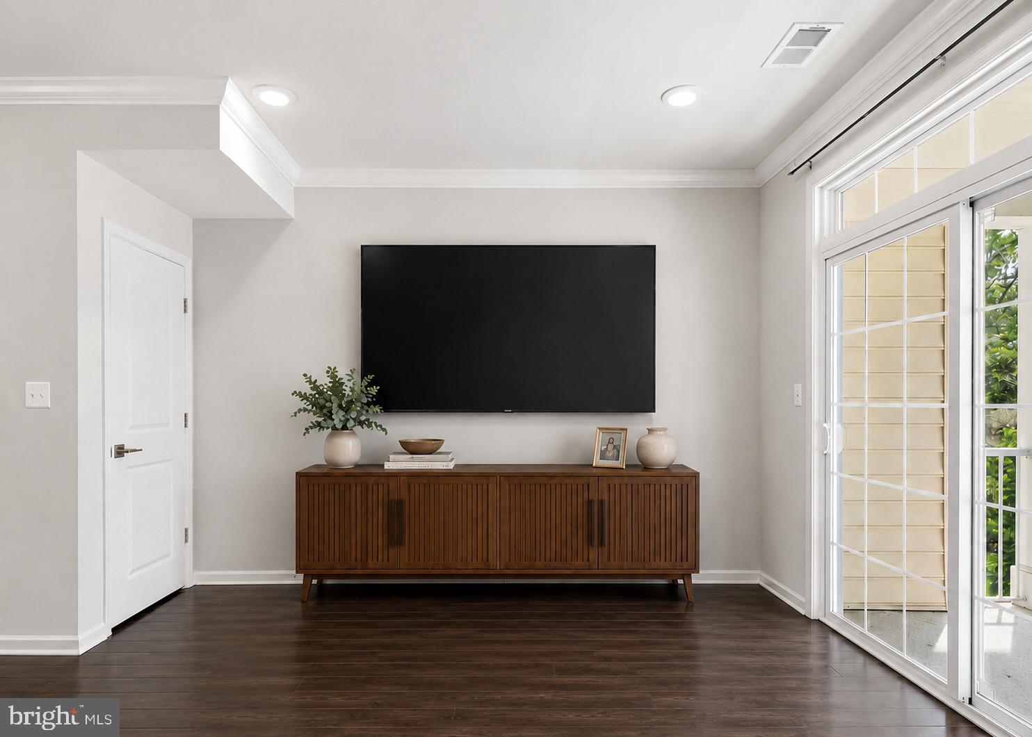 LOUDOUN VALLEY RIDGES - Residential
