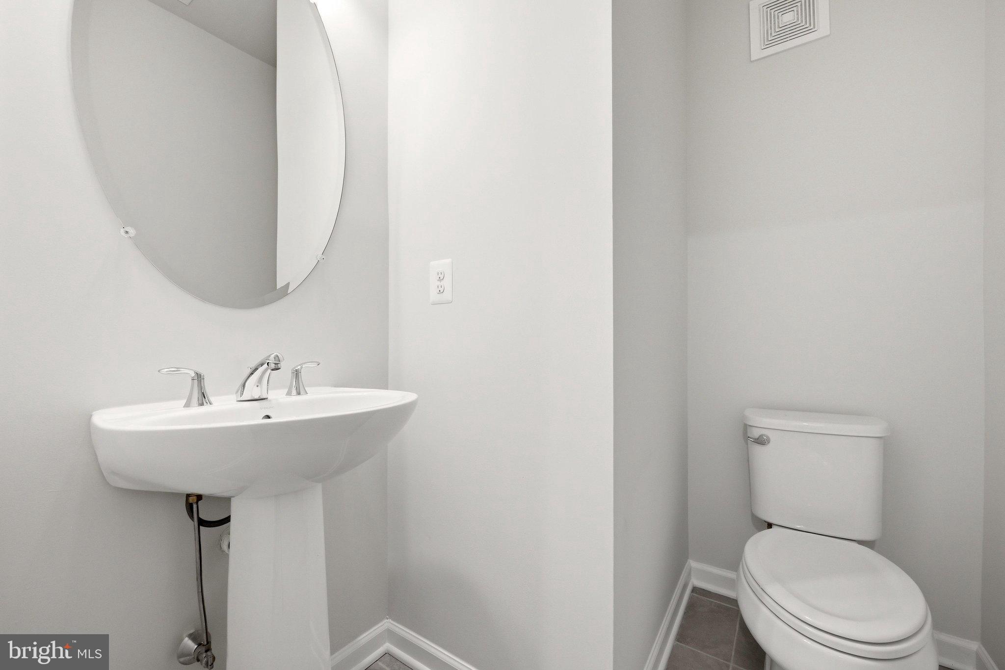 LOUDOUN VALLEY RIDGES - Residential