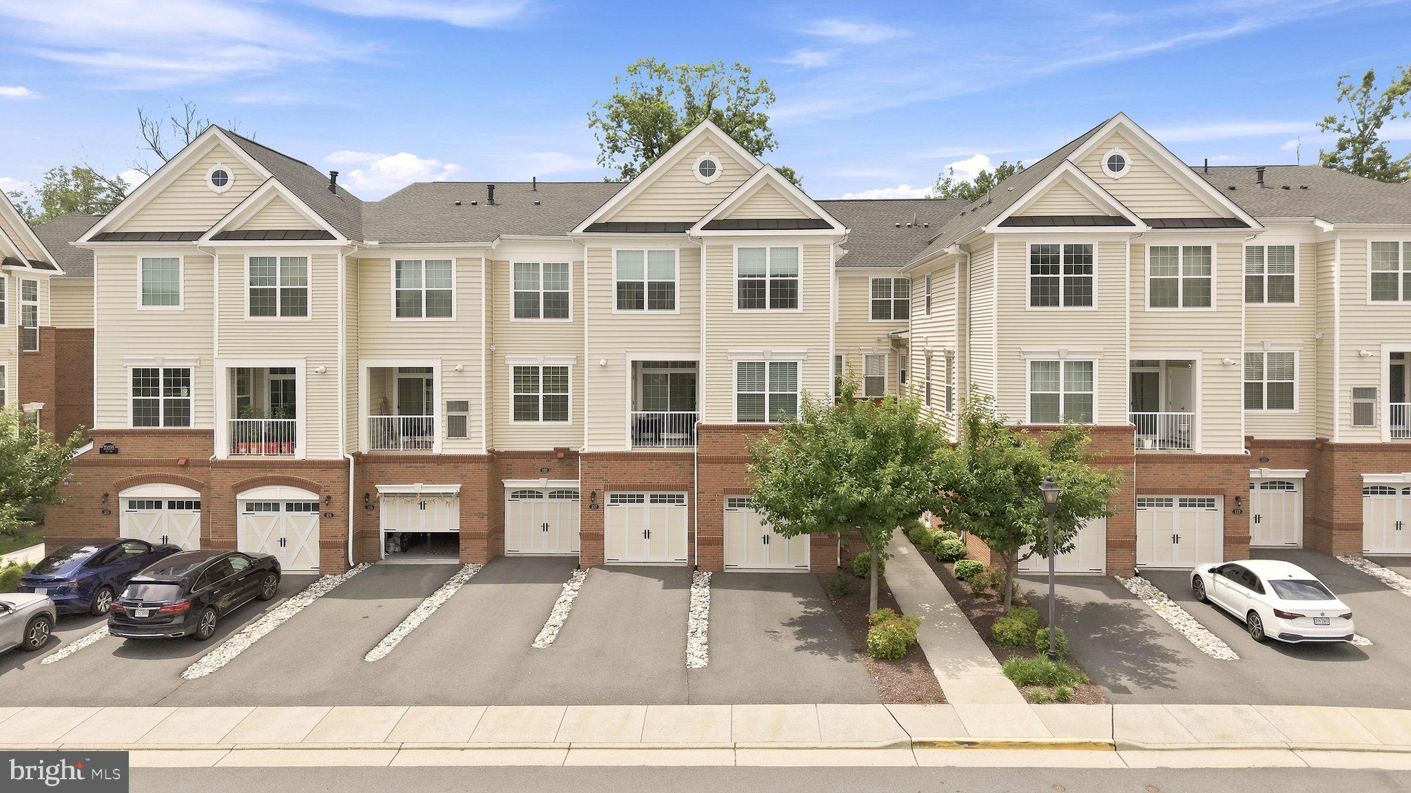 LOUDOUN VALLEY RIDGES - Residential