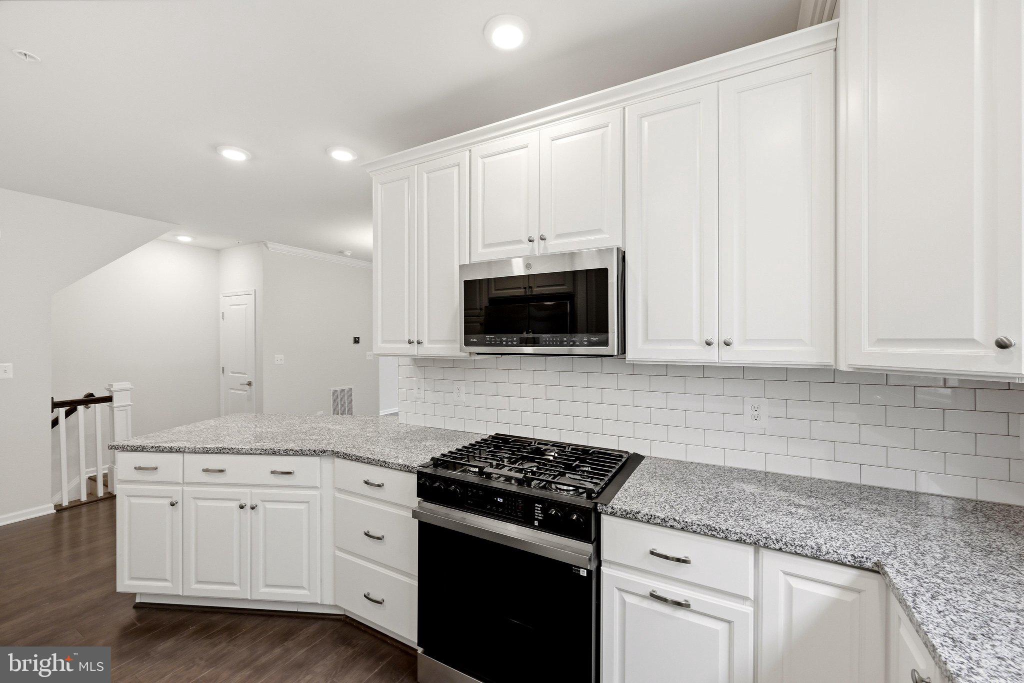 LOUDOUN VALLEY RIDGES - Residential