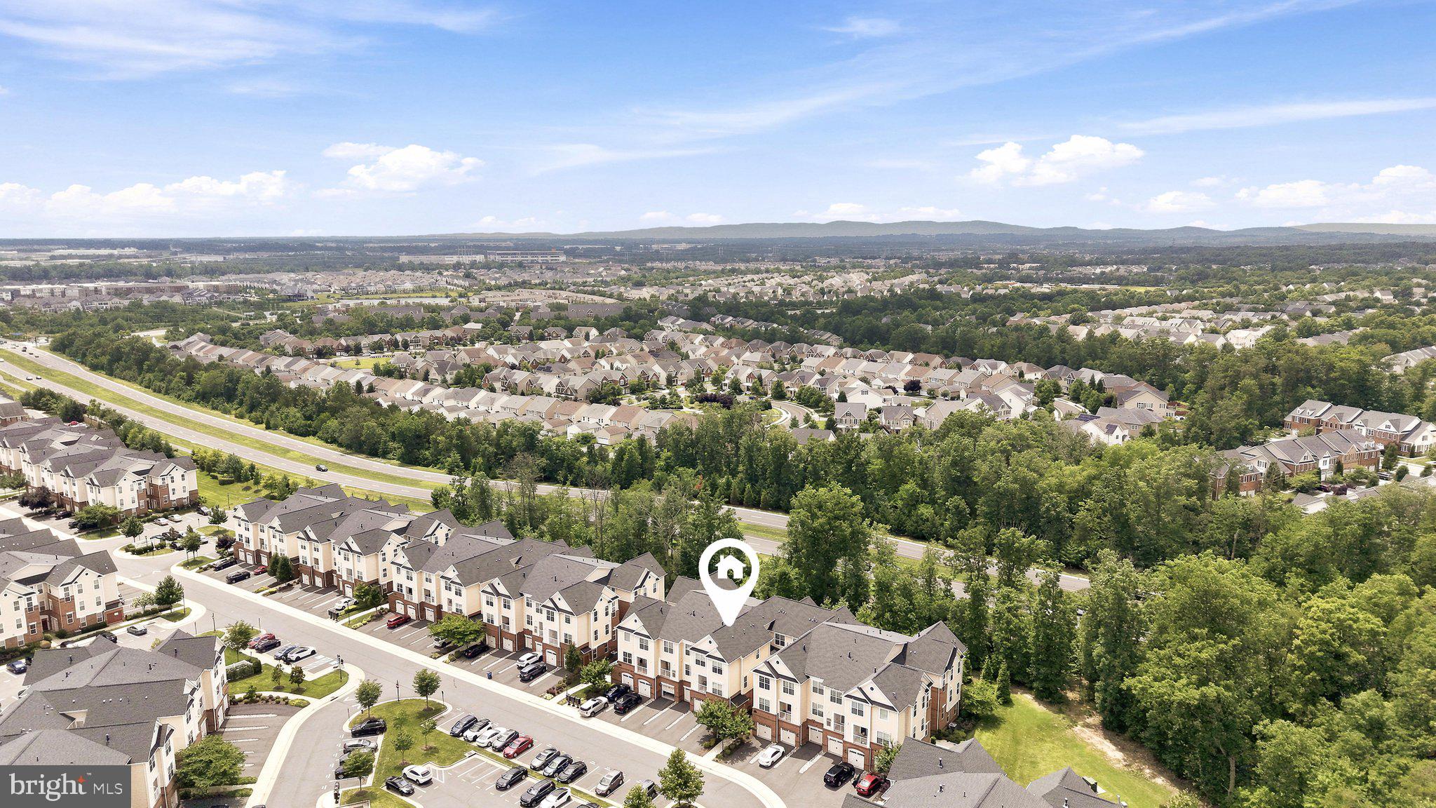 LOUDOUN VALLEY RIDGES - Residential