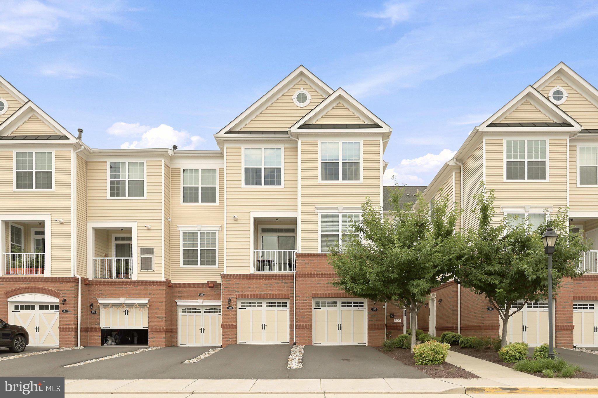 LOUDOUN VALLEY RIDGES - Residential