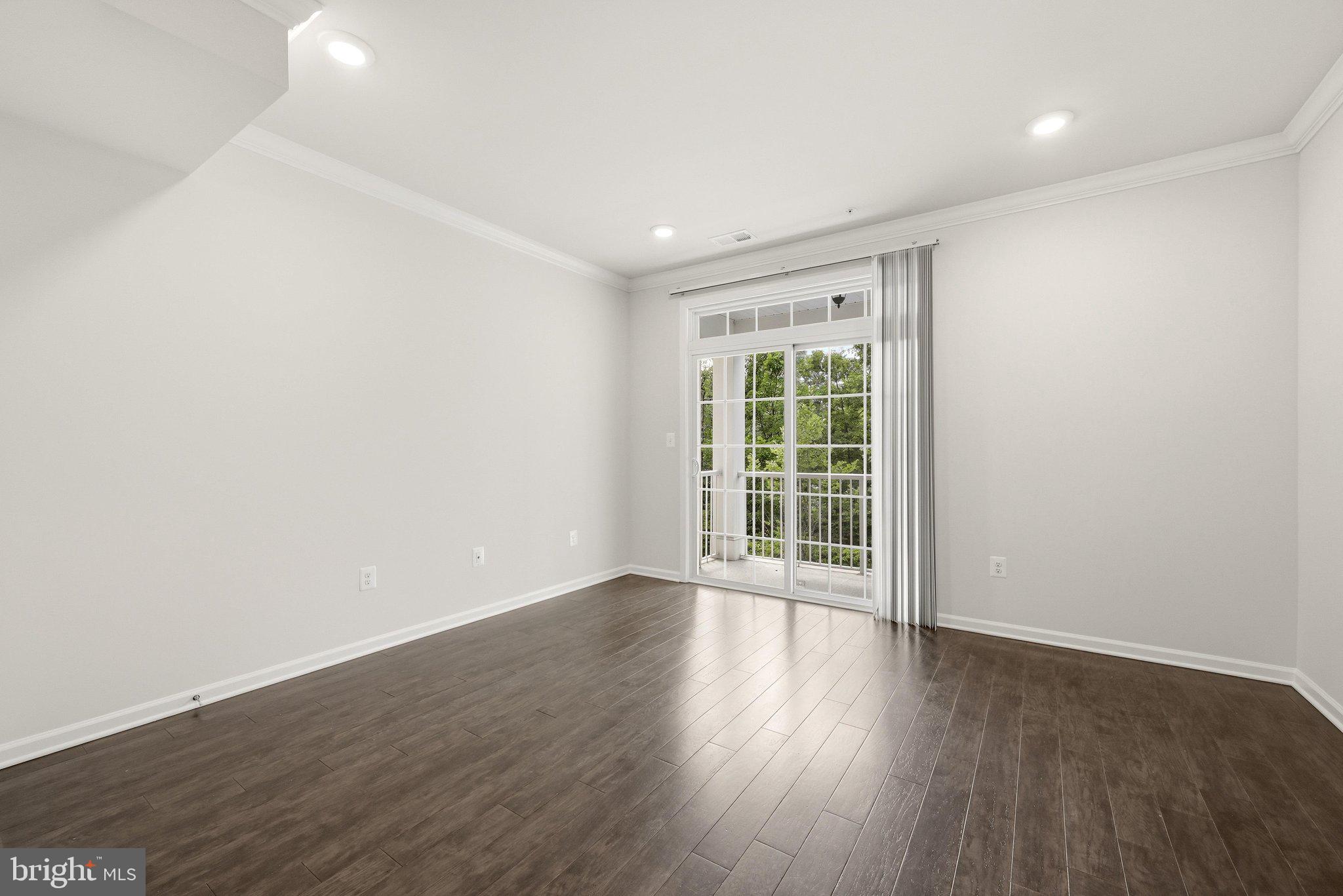 LOUDOUN VALLEY RIDGES - Residential