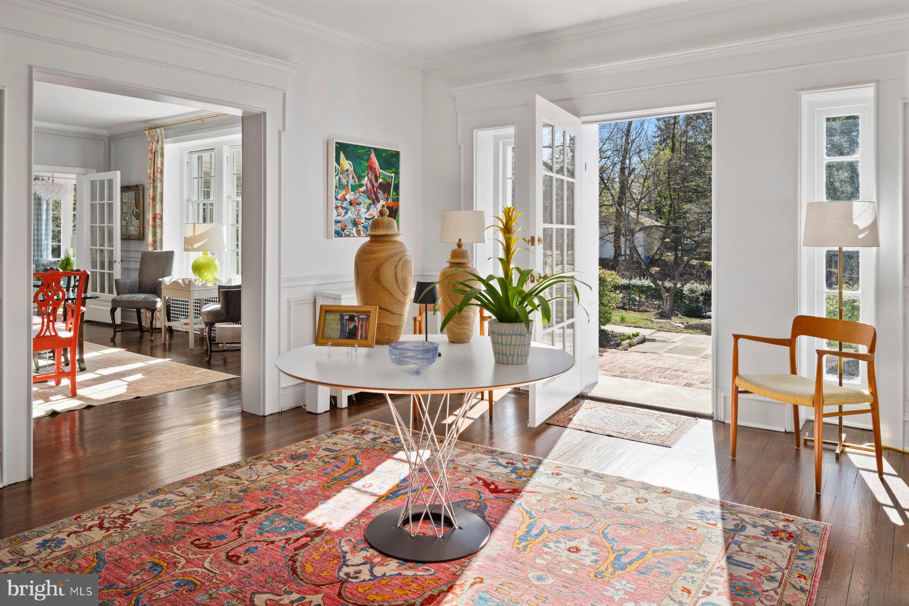 CHESTNUT HILL - Residential