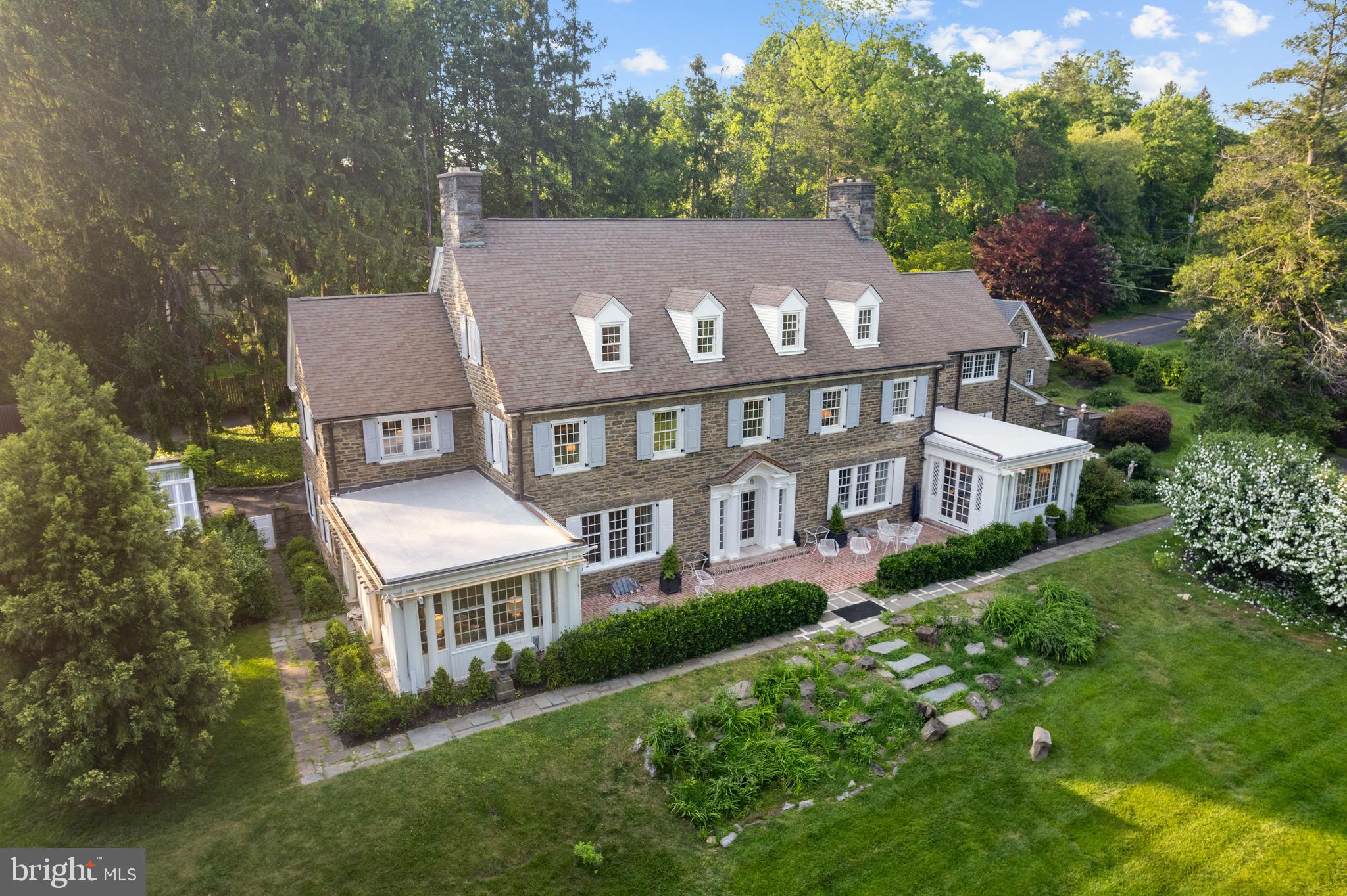 CHESTNUT HILL - Residential