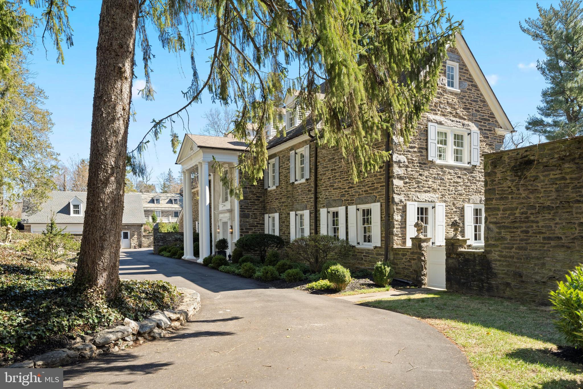 CHESTNUT HILL - Residential