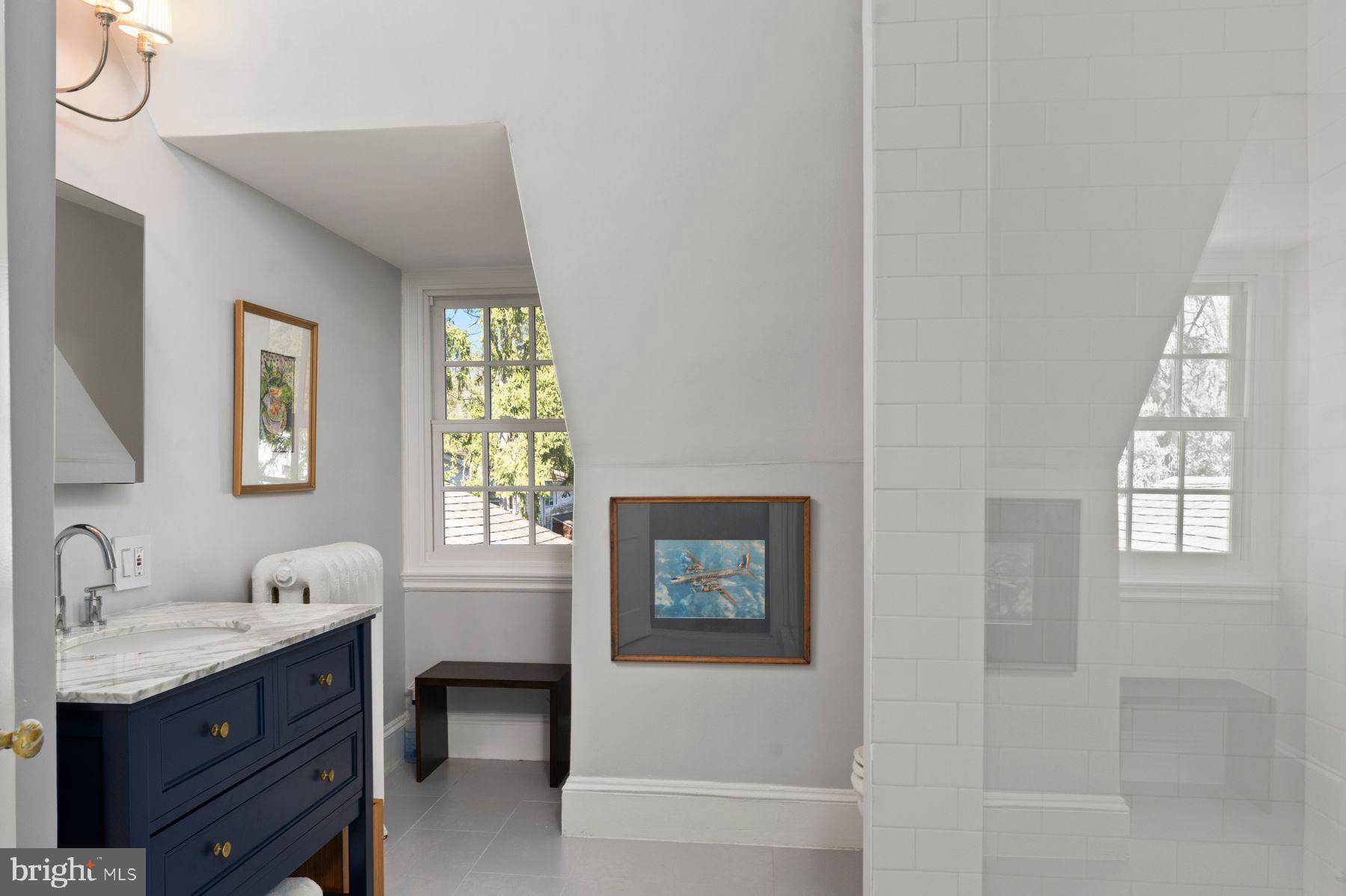 CHESTNUT HILL - Residential