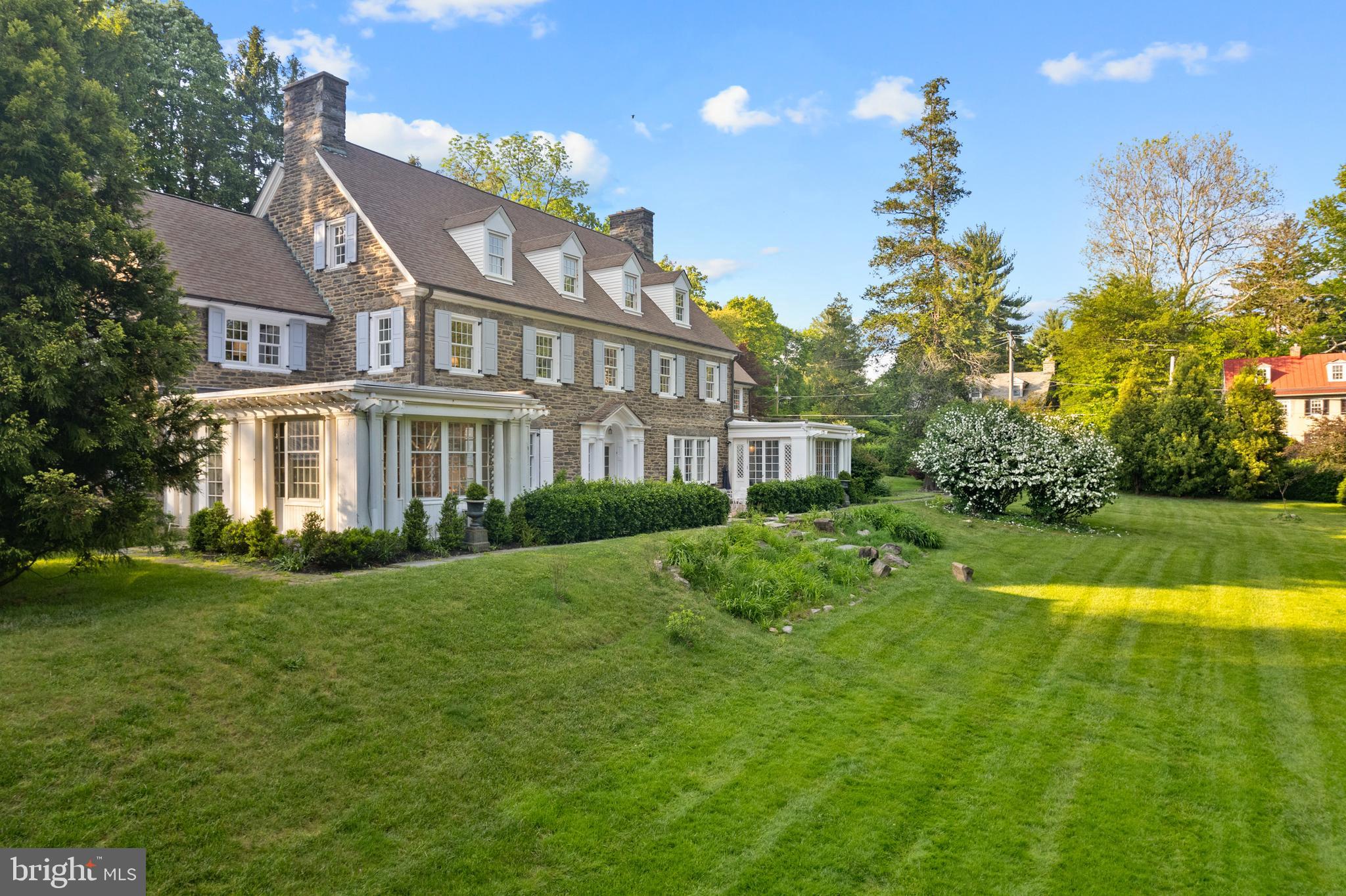 CHESTNUT HILL - Residential