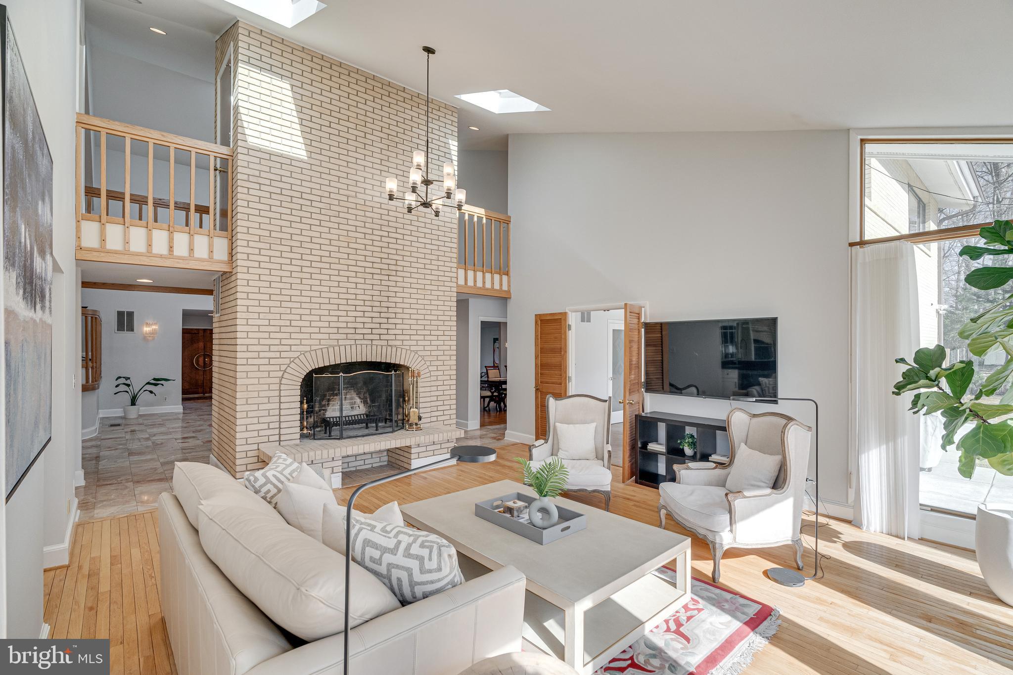 POTOMAC OVERLOOK - Residential