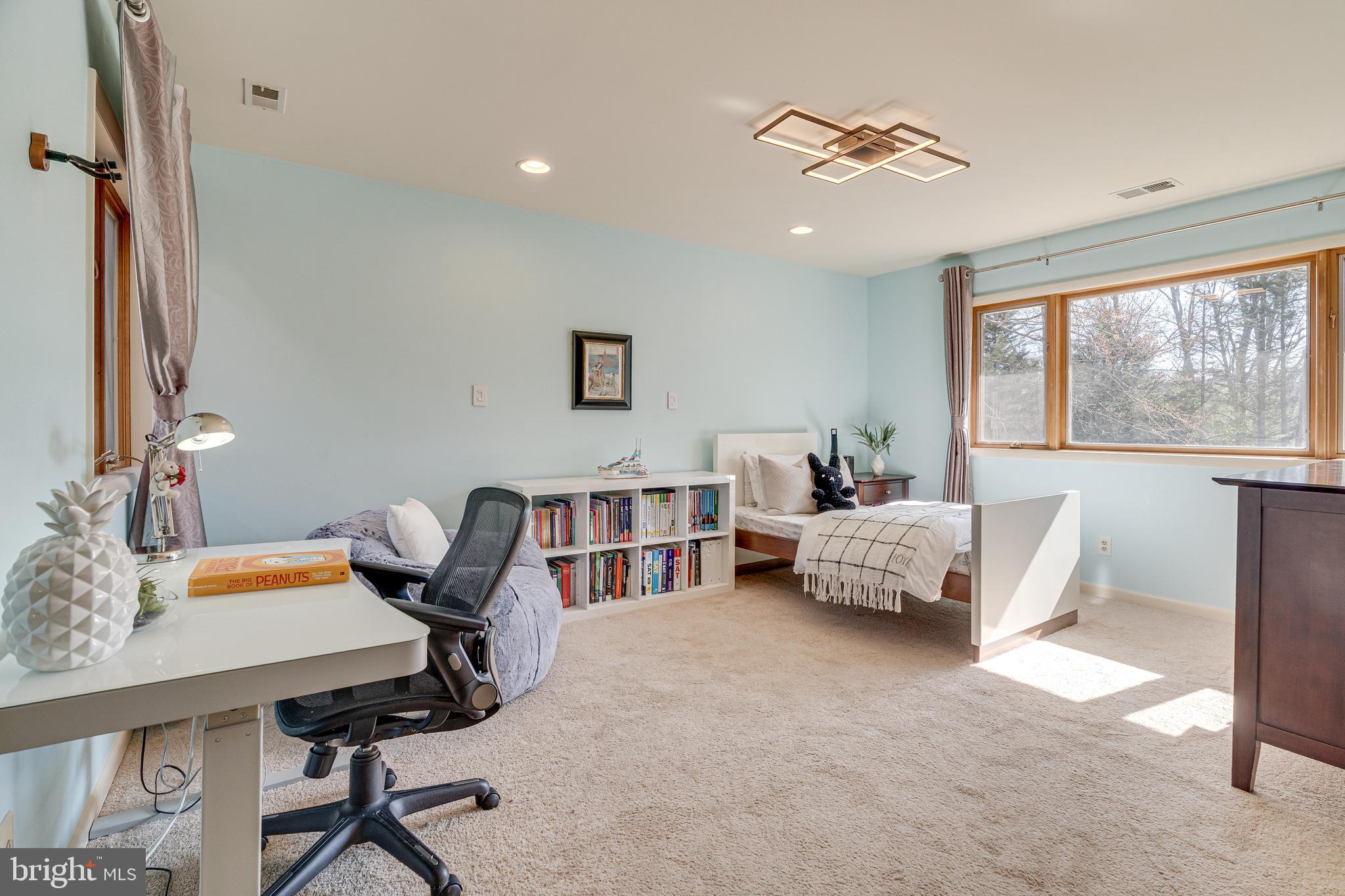 POTOMAC OVERLOOK - Residential