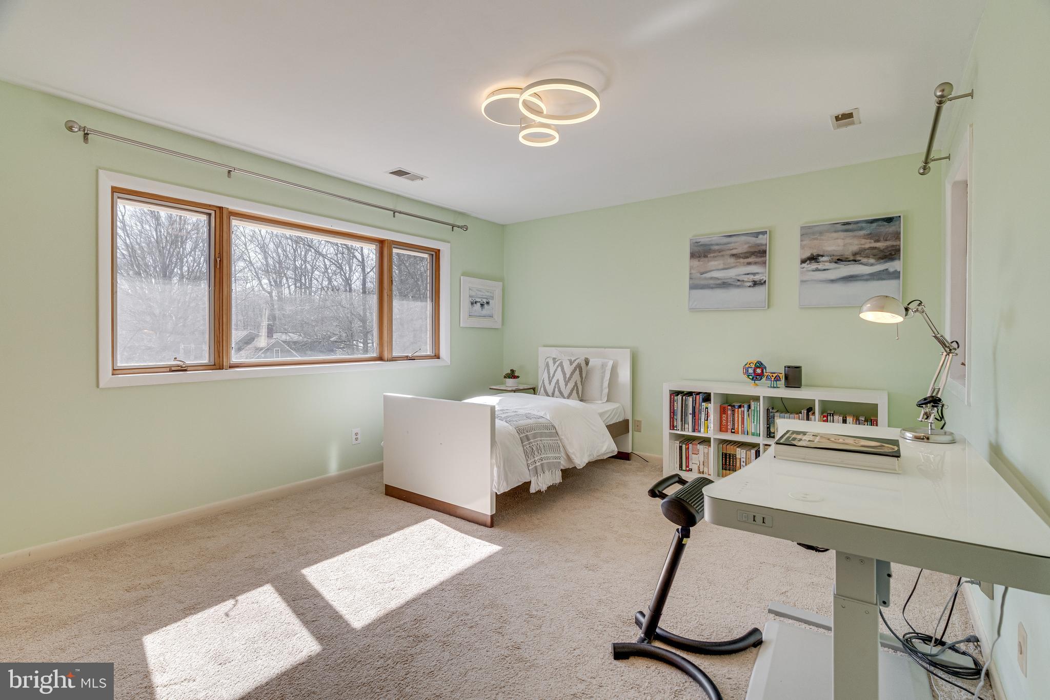POTOMAC OVERLOOK - Residential