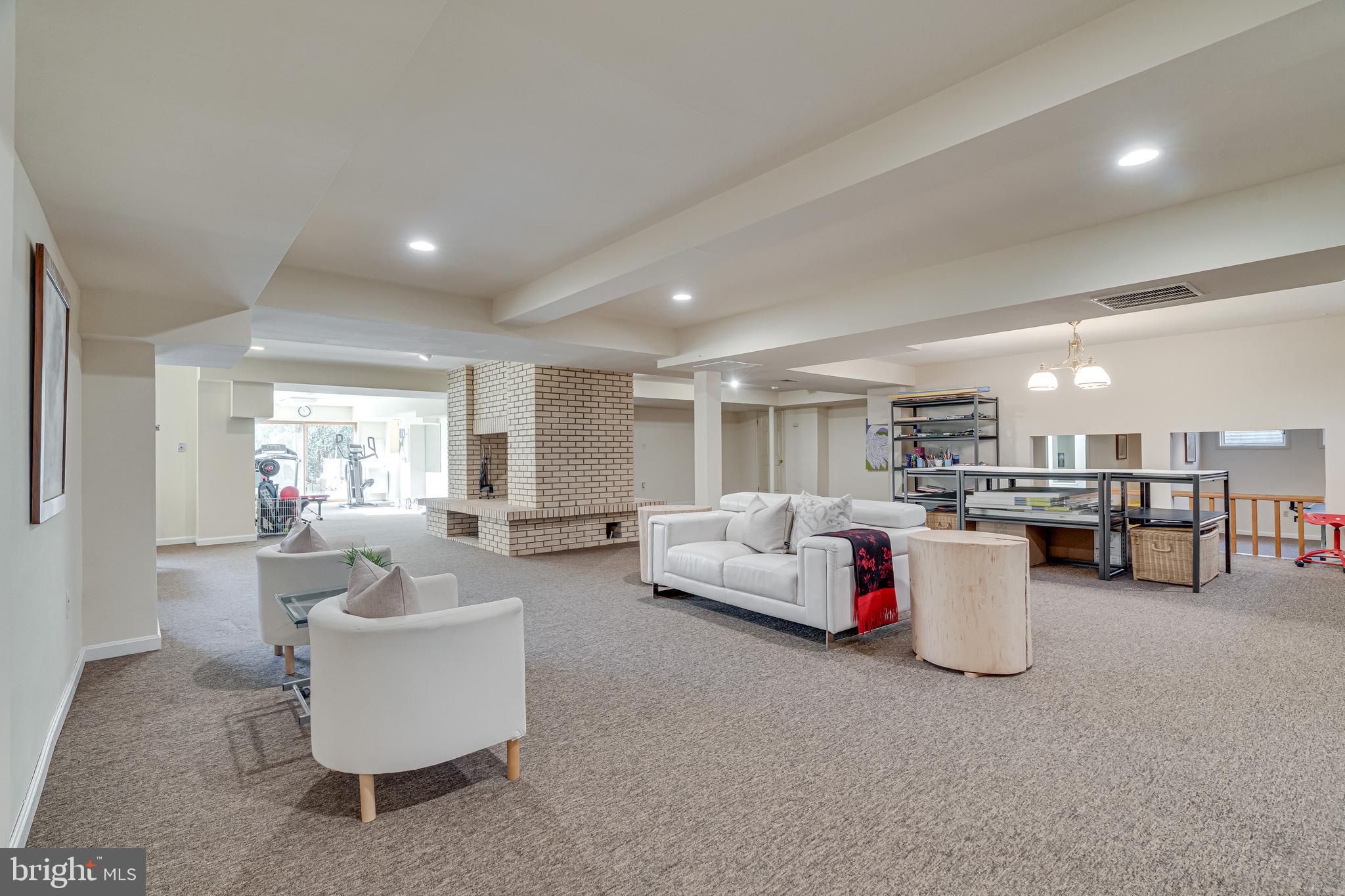 POTOMAC OVERLOOK - Residential