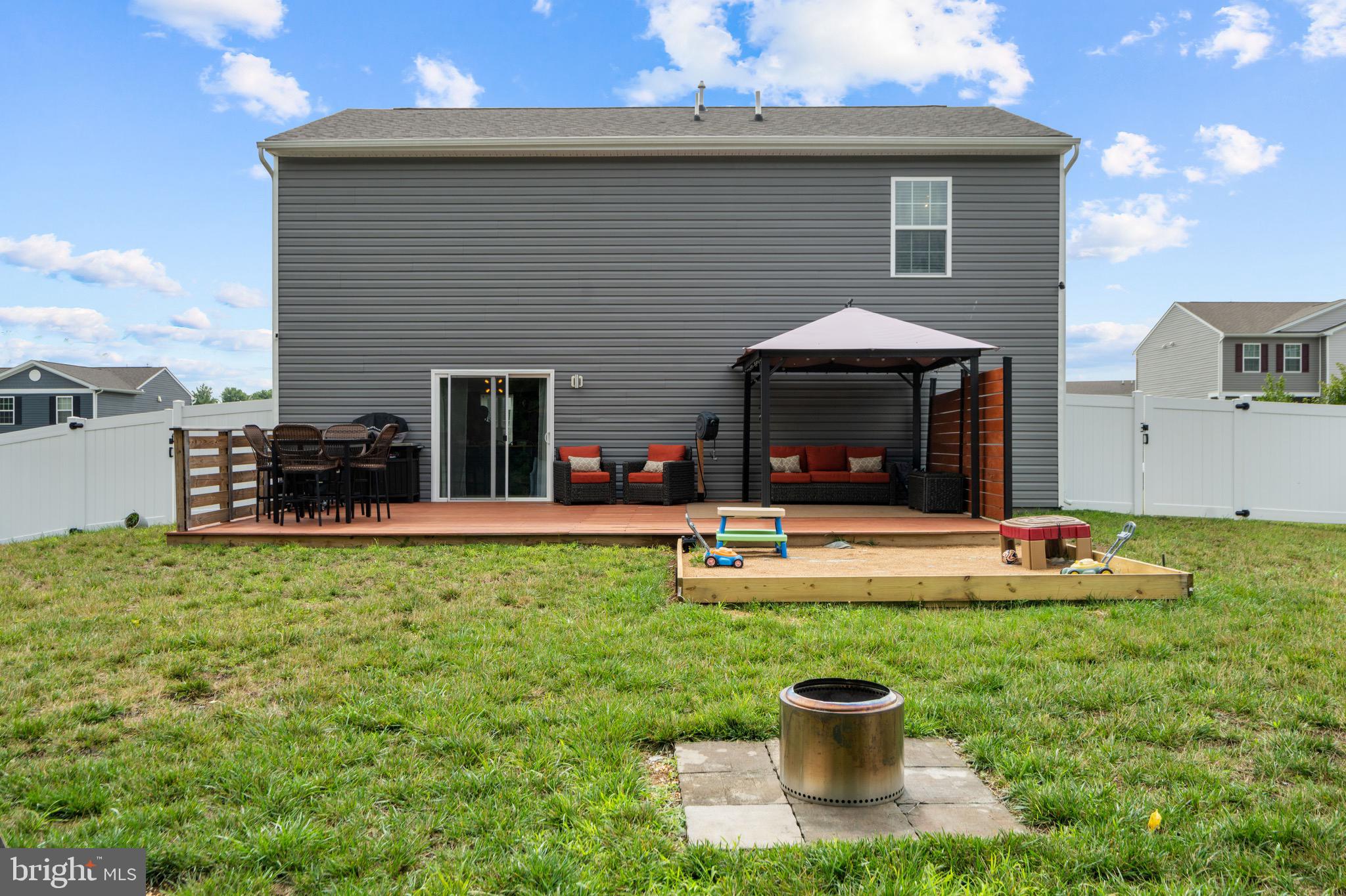 SHENANDOAH CROSSING - Residential