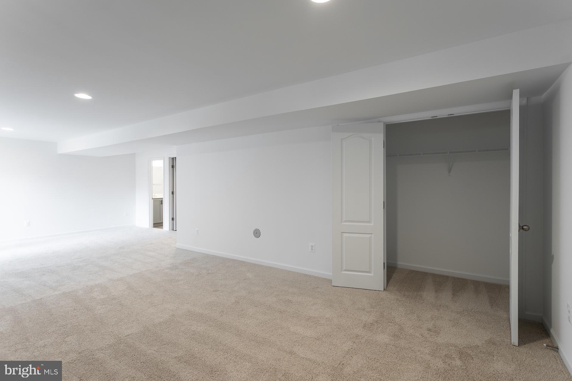 SOUTH BROOK - Residential