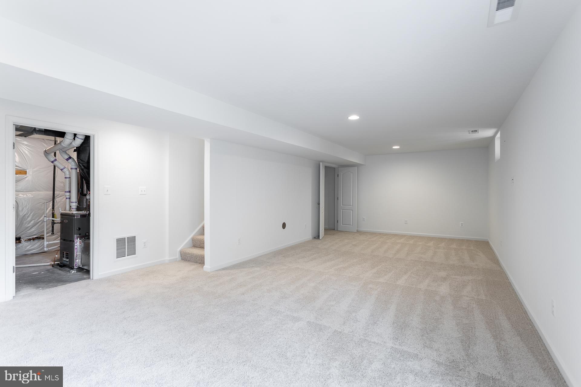 SOUTH BROOK - Residential