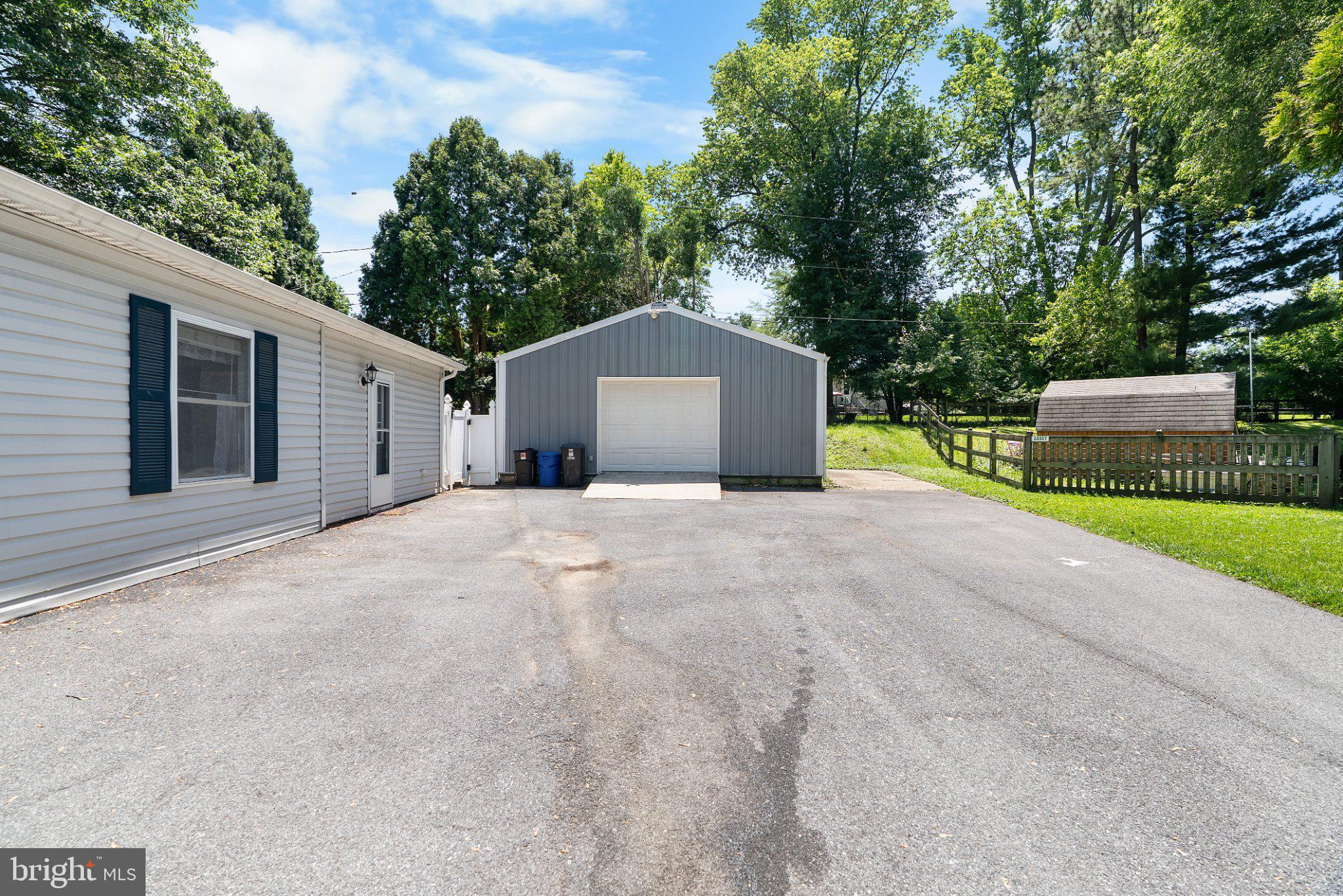 ACADEMY ACRES - Residential