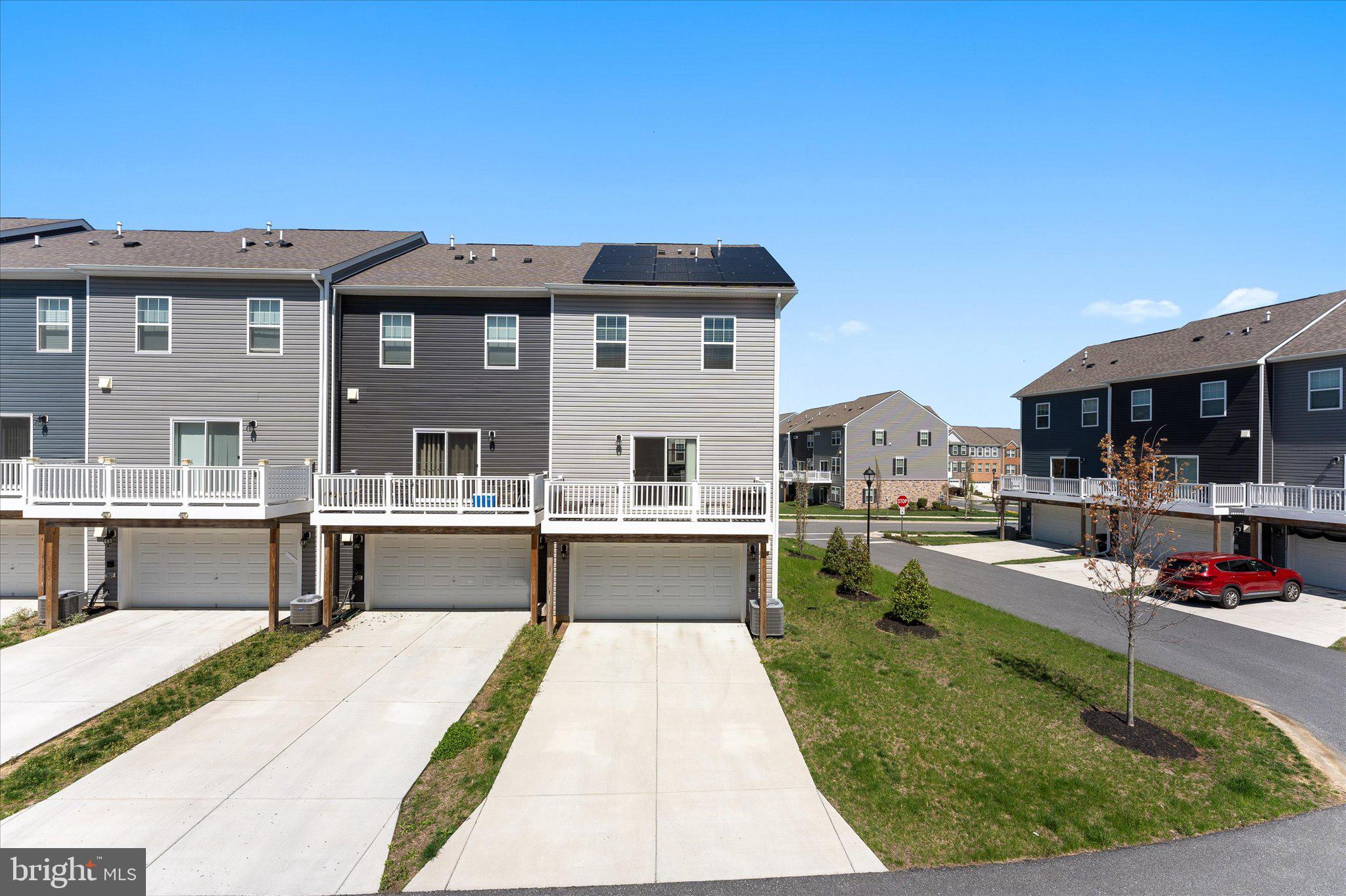 WOODMORE OVERLOOK - Residential